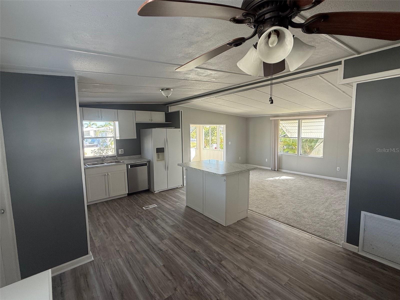 TB8444590 Property Photo