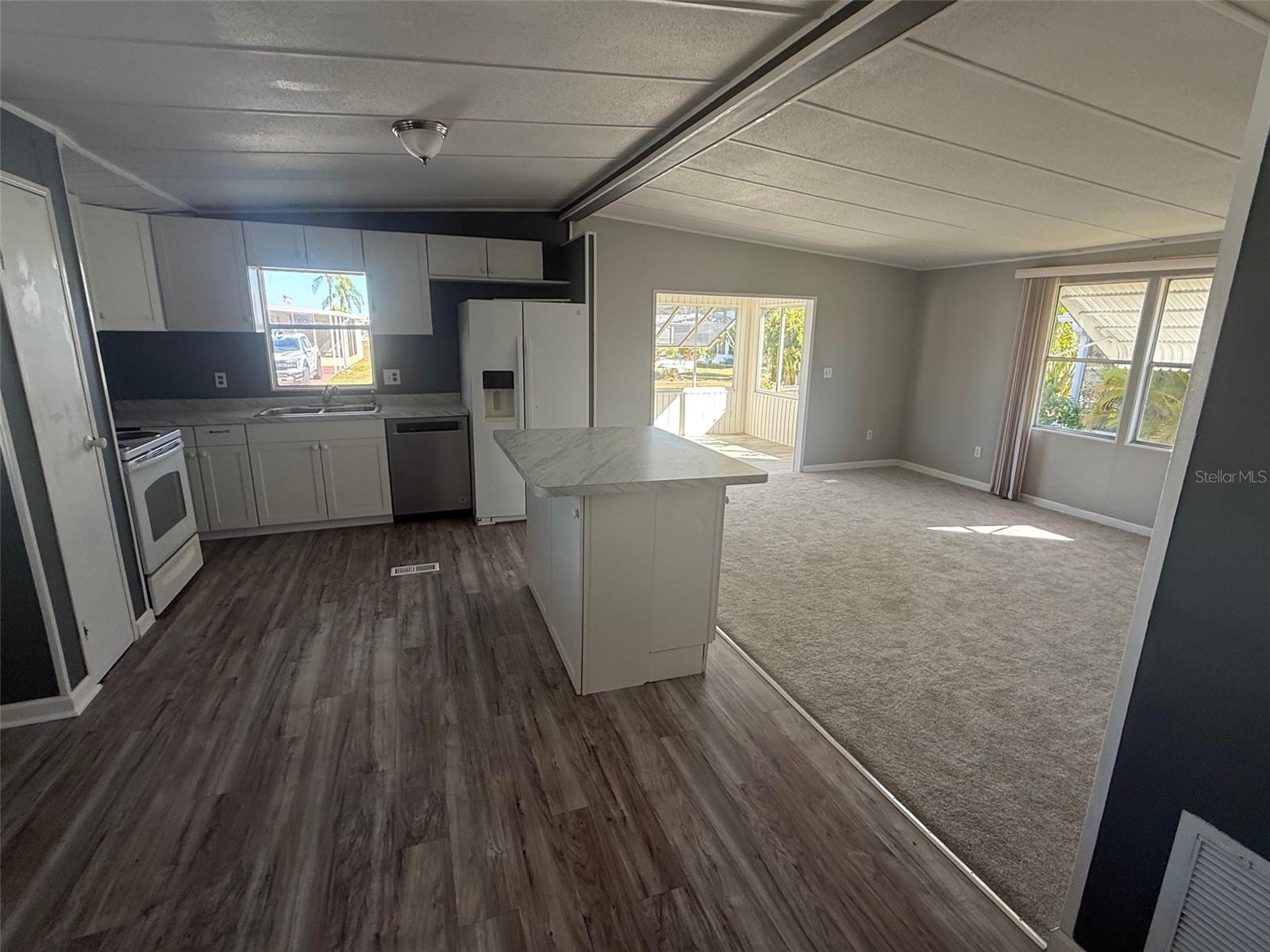 TB8444590 Property Photo