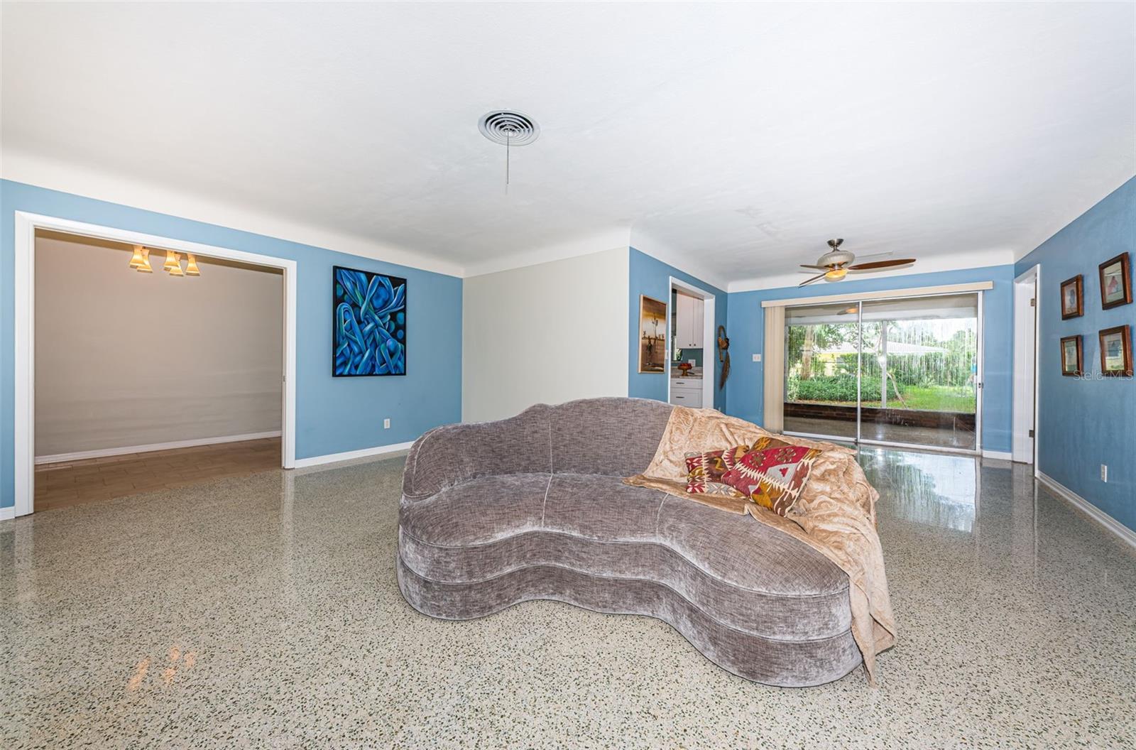 152 58TH AVE S, ST PETERSBURG, FL, 33705