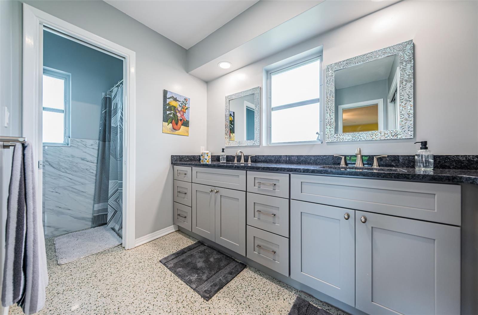 152 58TH AVE S, ST PETERSBURG, FL, 33705