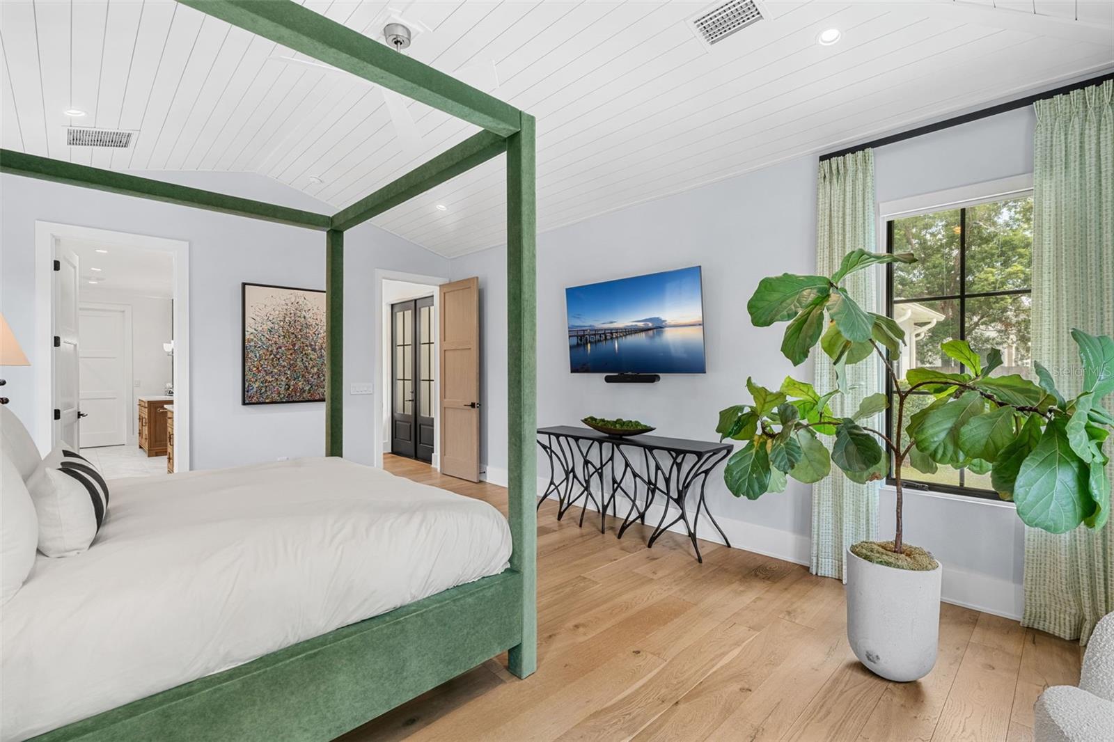 O6357810 Property Photo