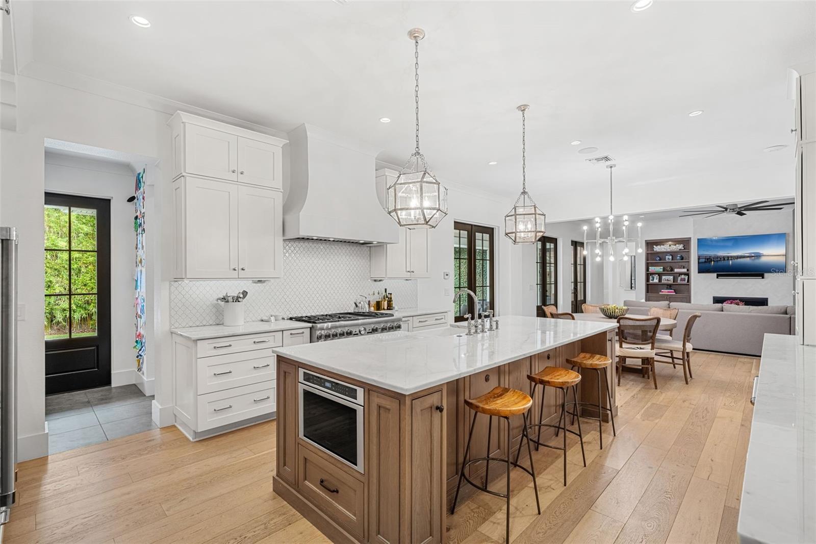 O6357810 Property Photo