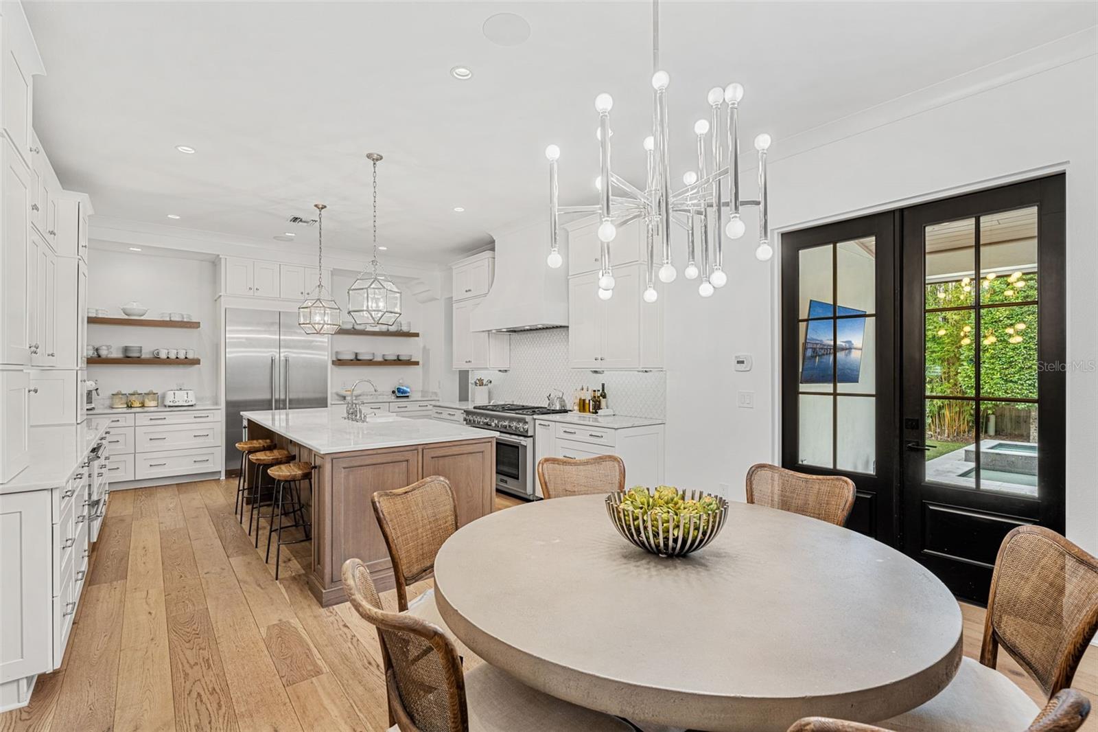 O6357810 Property Photo