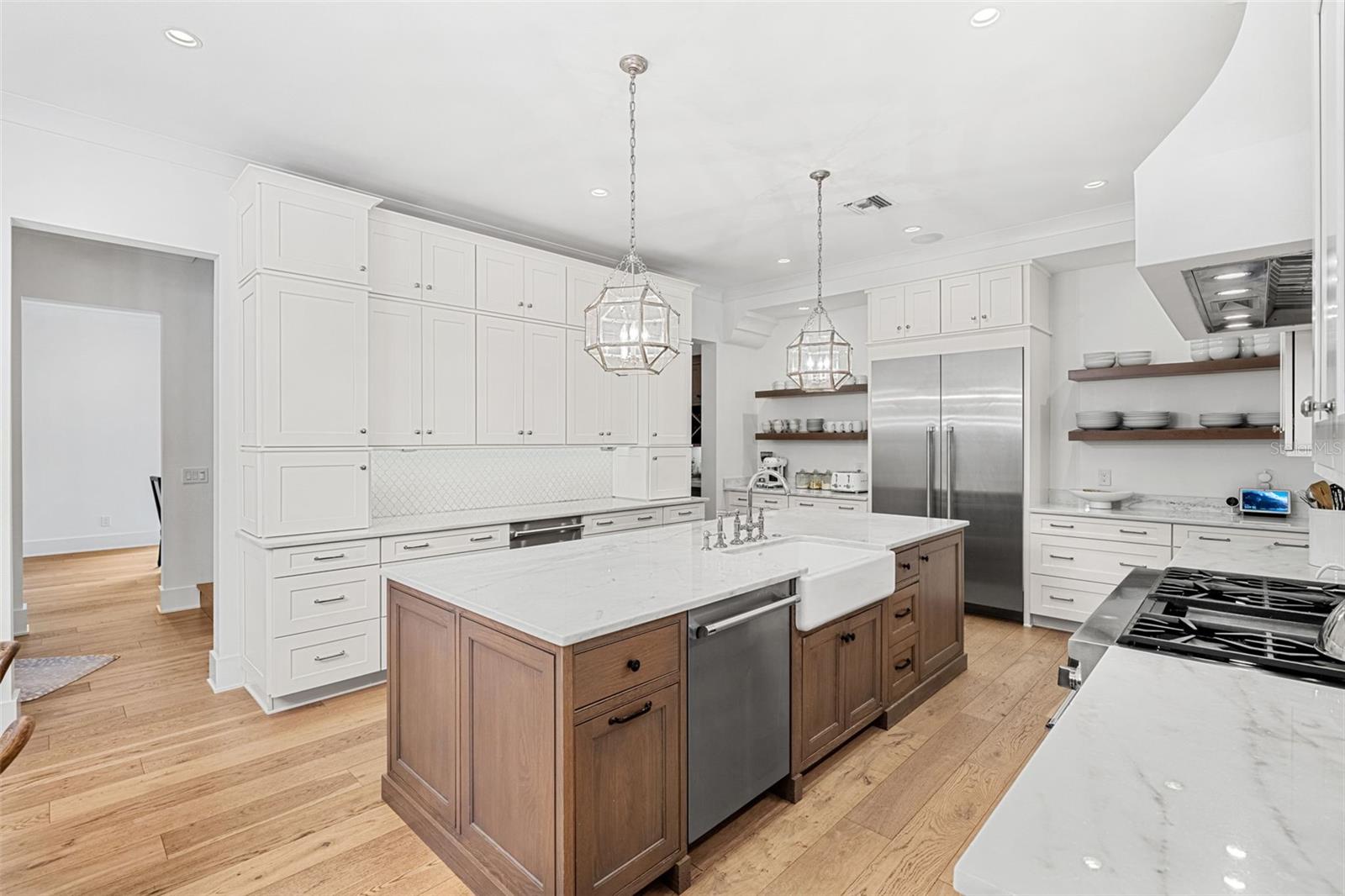 O6357810 Property Photo