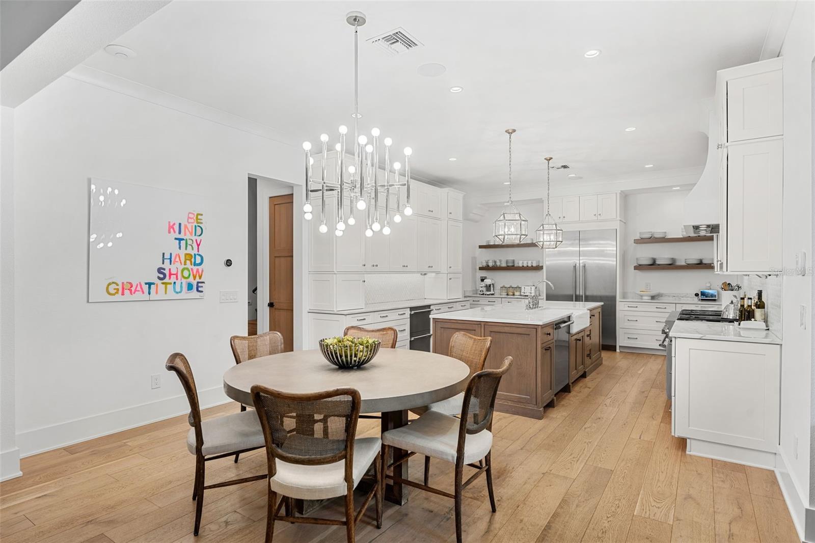 O6357810 Property Photo