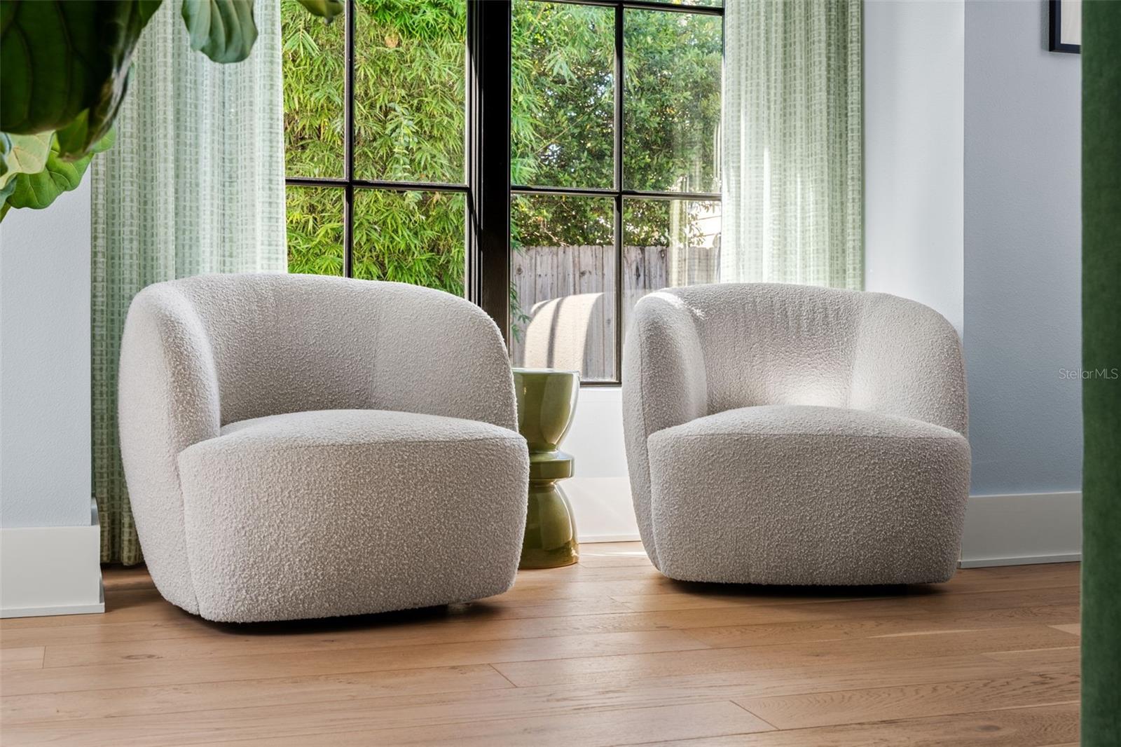 O6357810 Property Photo