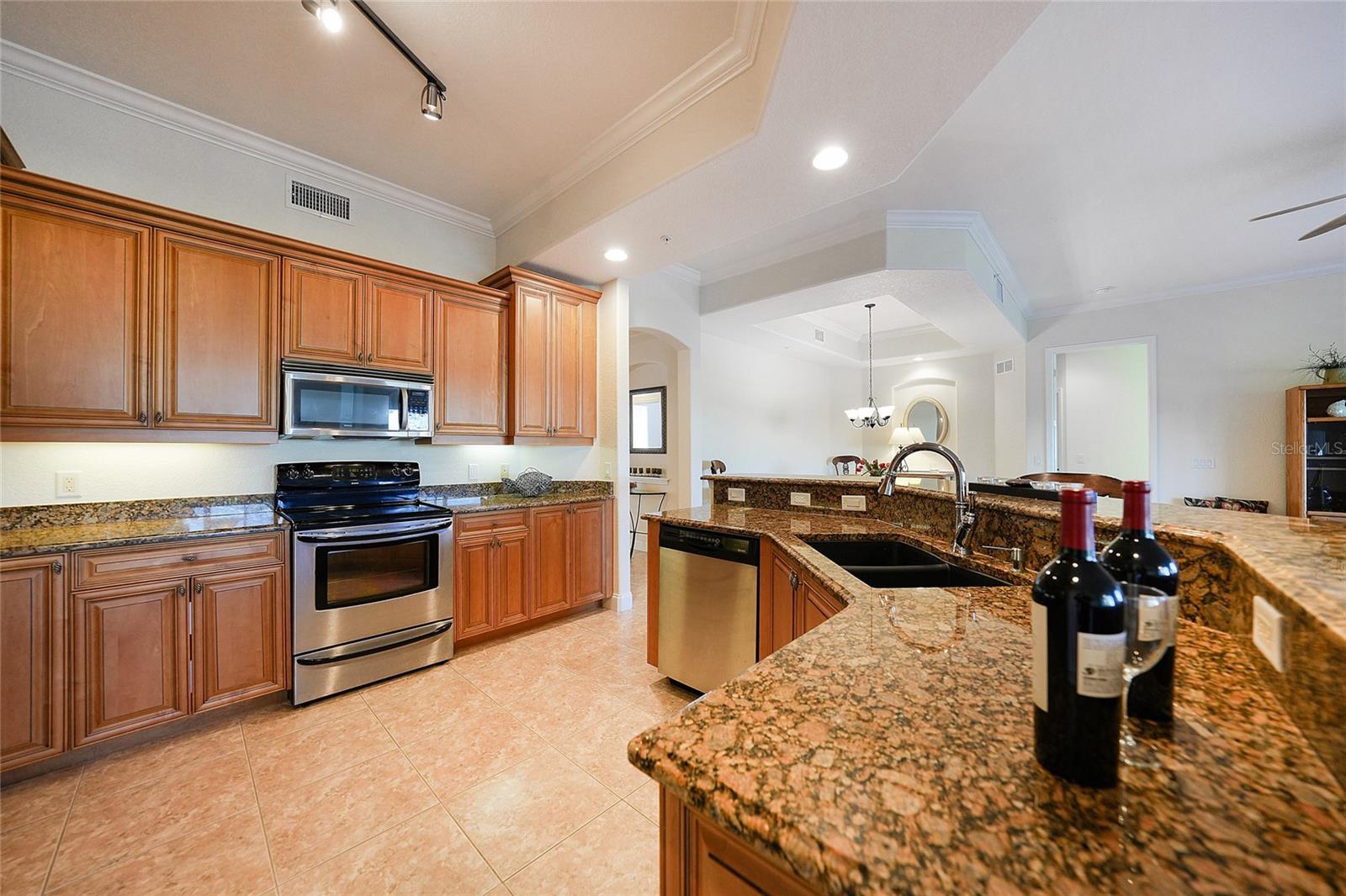 290 LEWIS CIR #121, PUNTA GORDA, FL, 33950