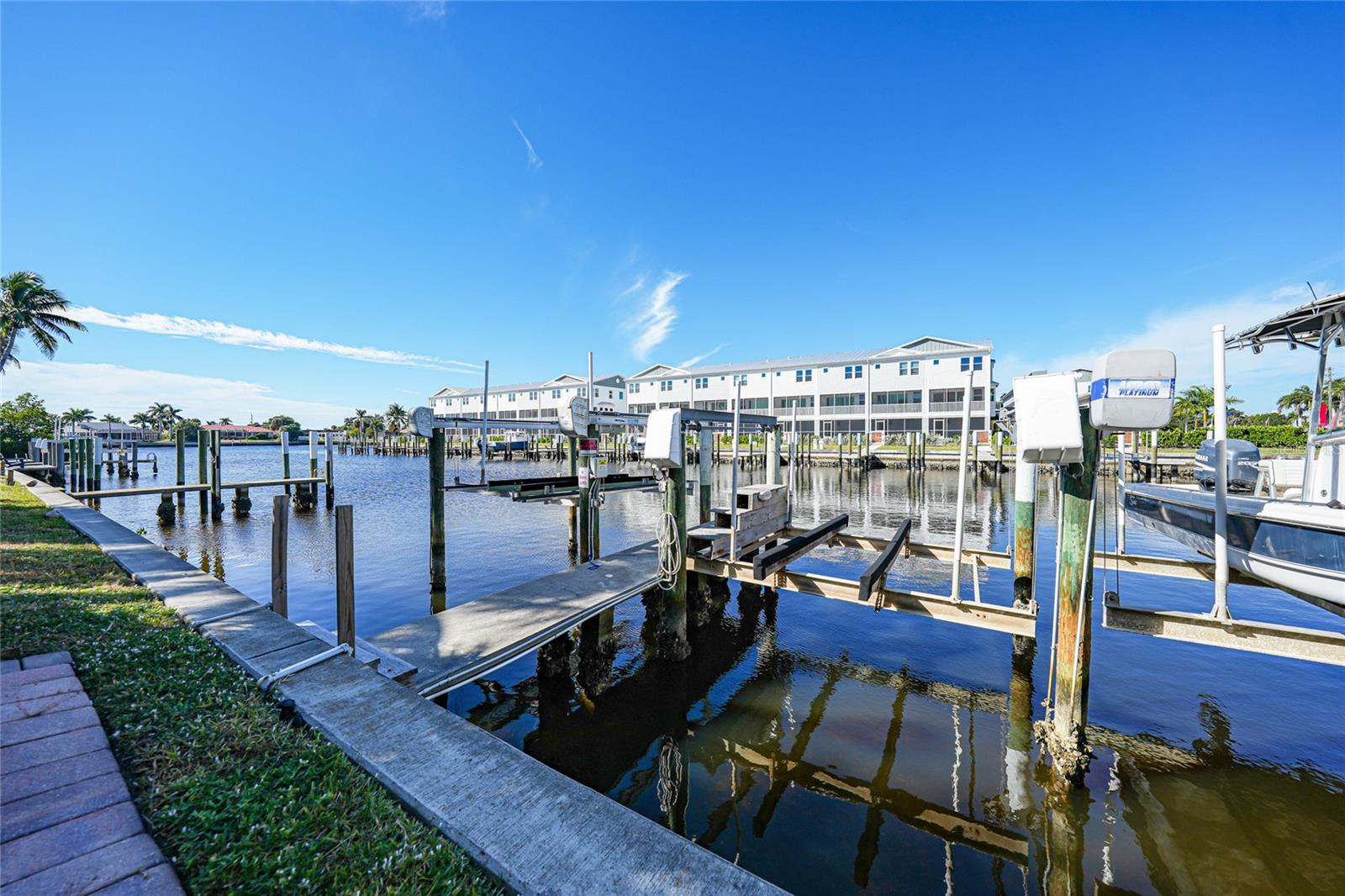 290 LEWIS CIR #121, PUNTA GORDA, FL, 33950