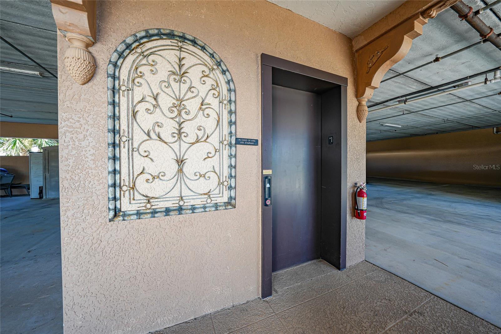 290 LEWIS CIR #121, PUNTA GORDA, FL, 33950