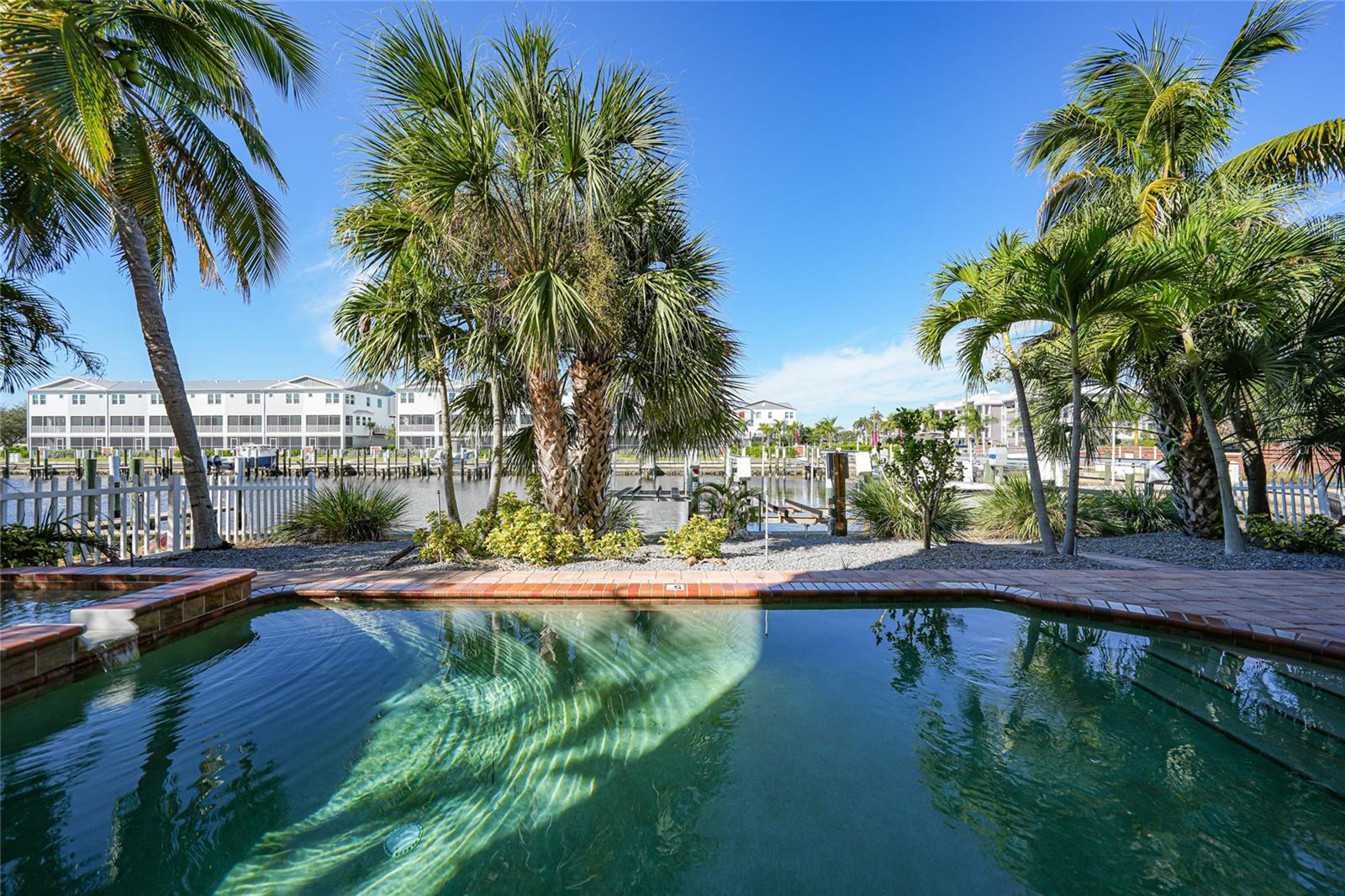 290 LEWIS CIR #121, PUNTA GORDA, FL, 33950