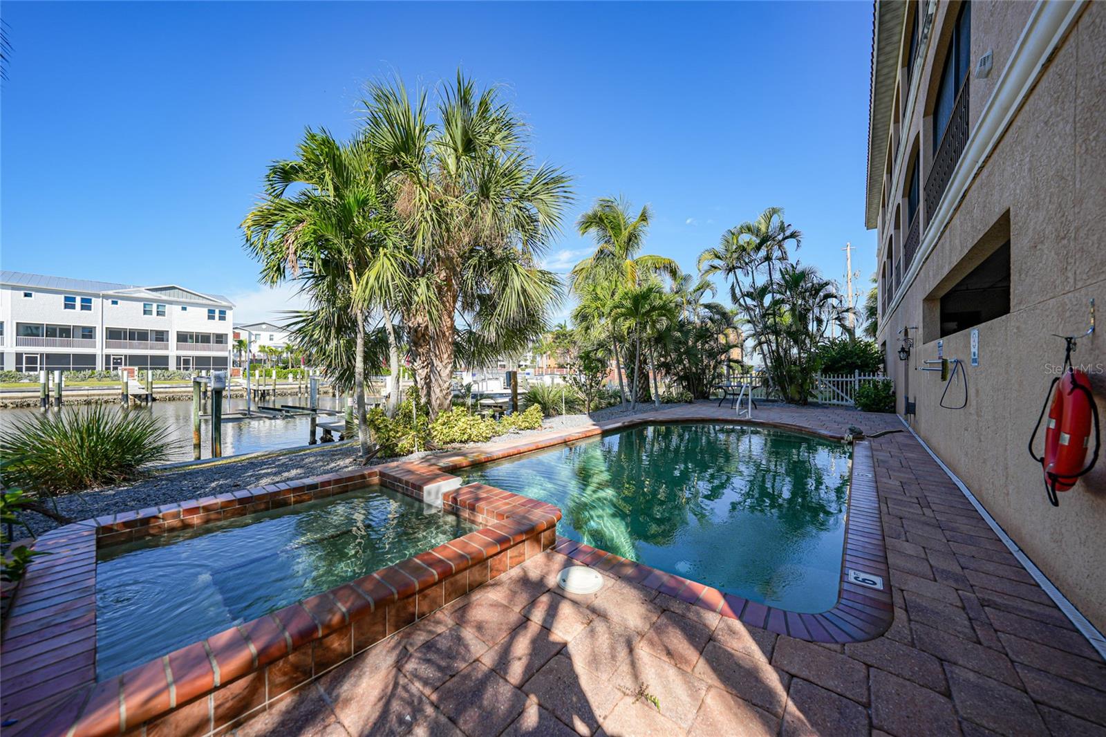 290 LEWIS CIR #121, PUNTA GORDA, FL, 33950