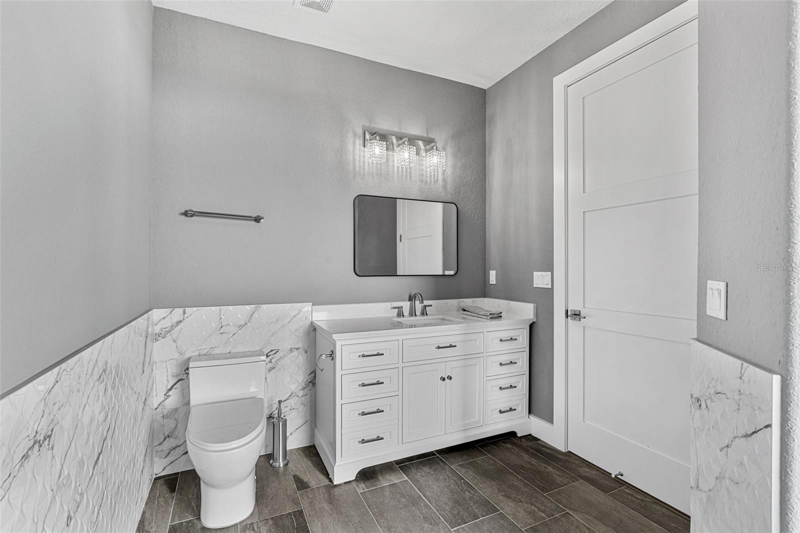 A4670892 Property Photo