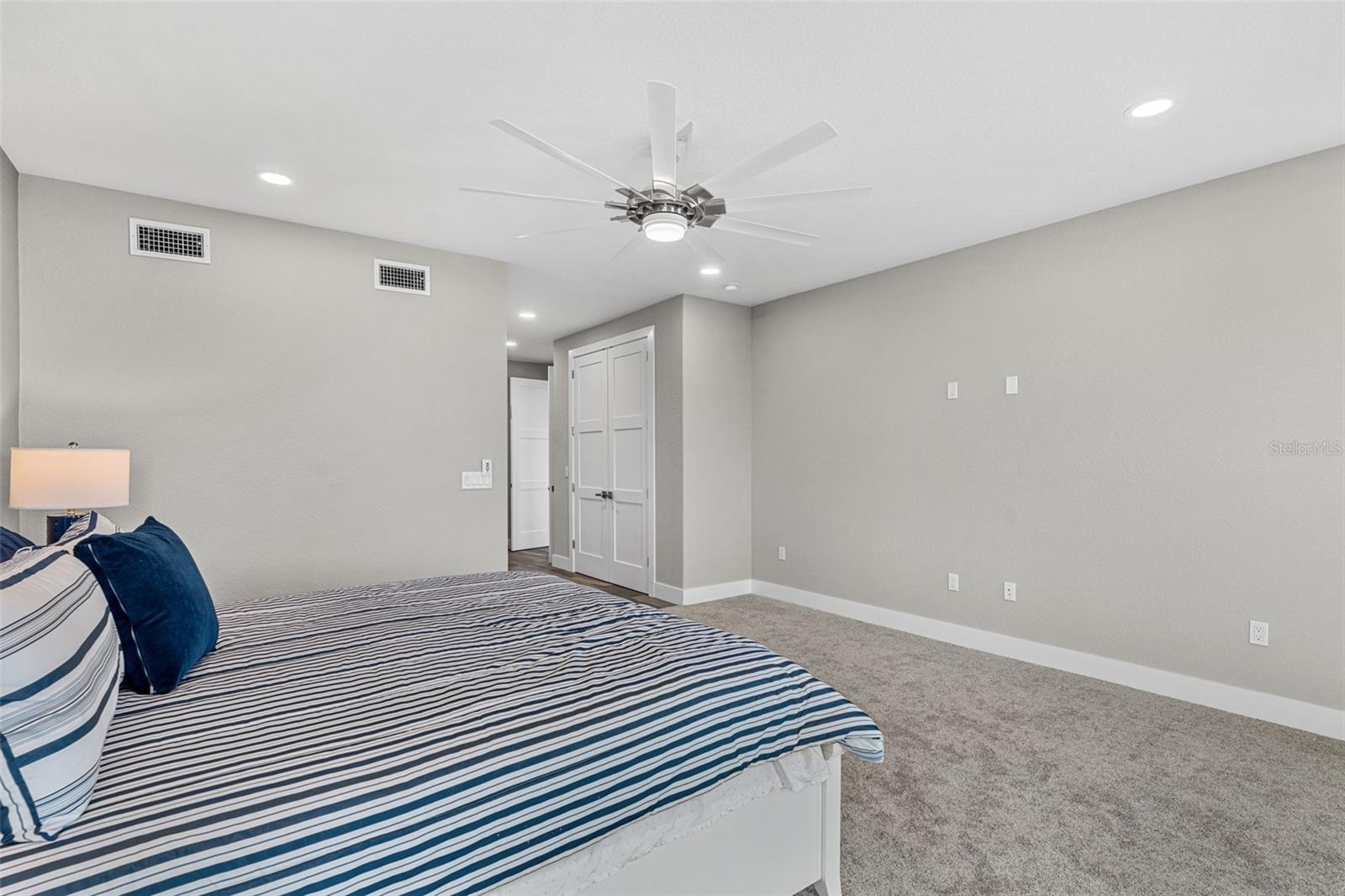 A4670892 Property Photo