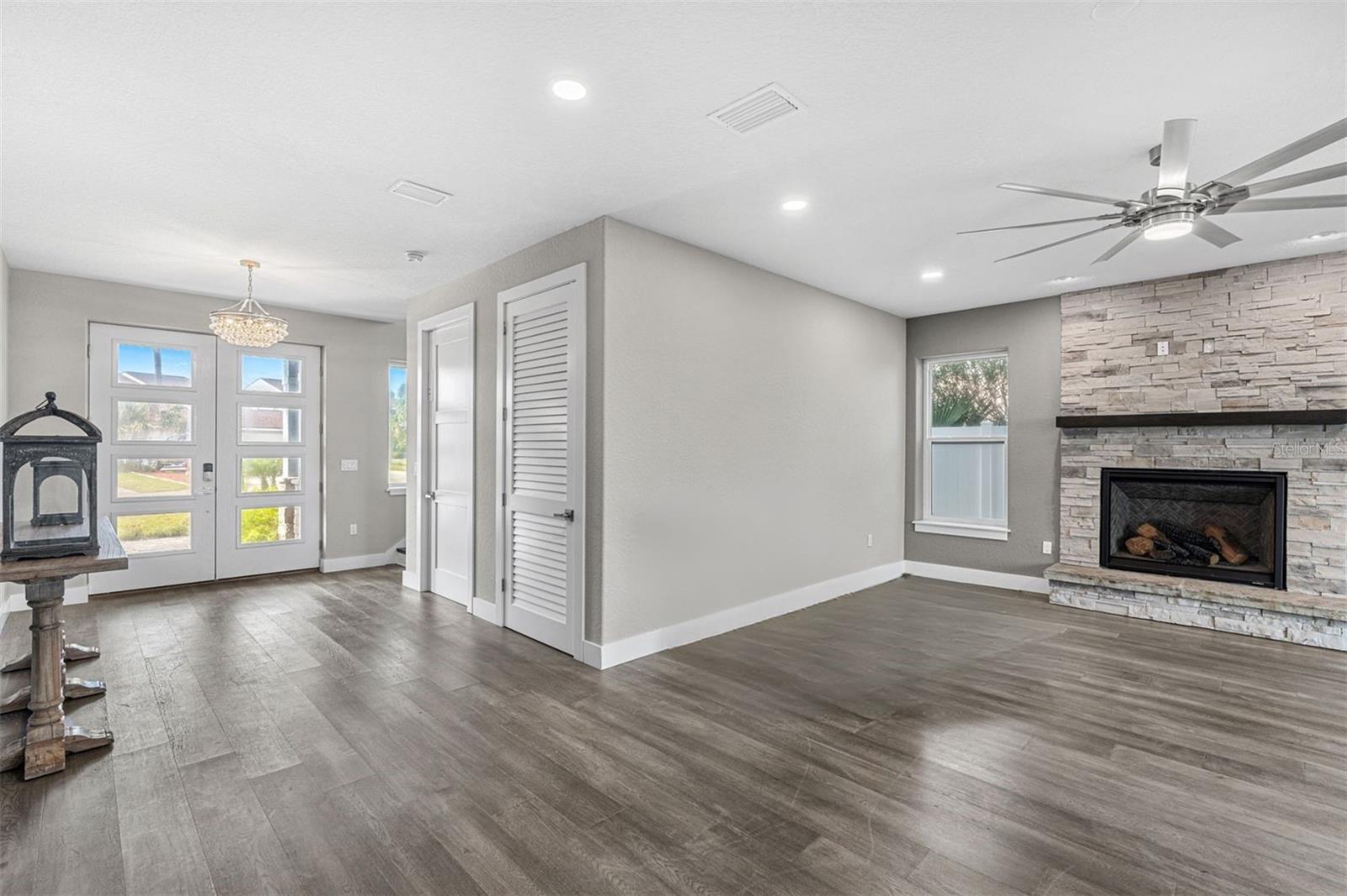 A4670892 Property Photo