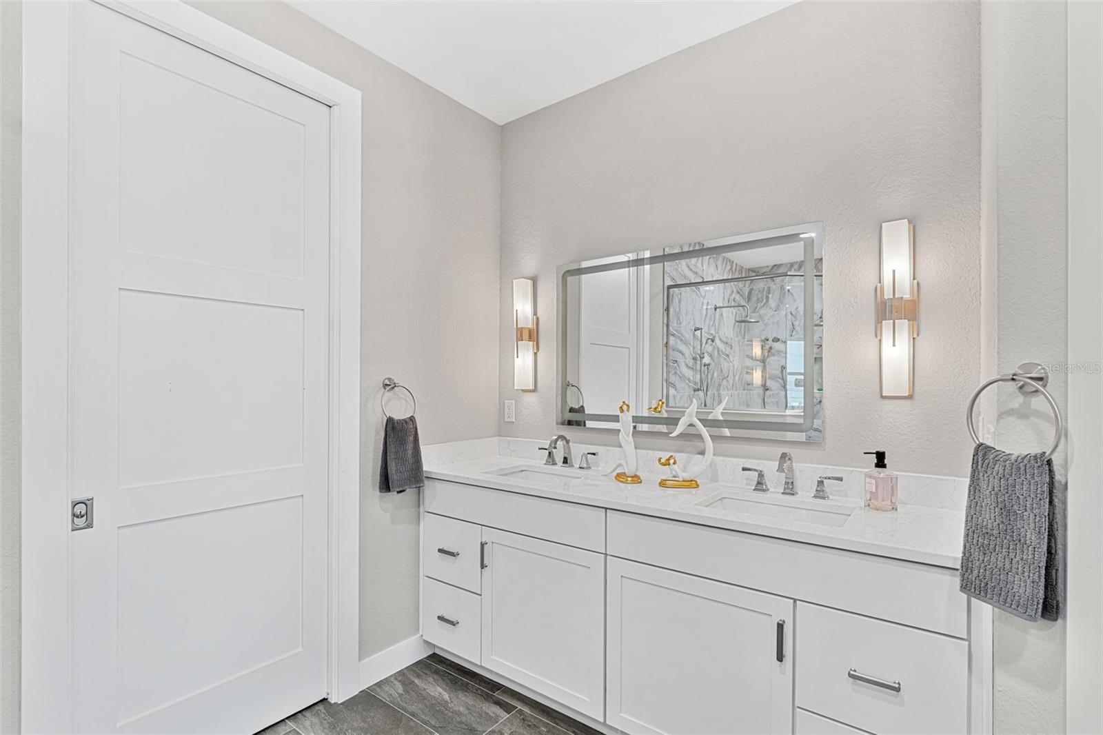 A4670892 Property Photo