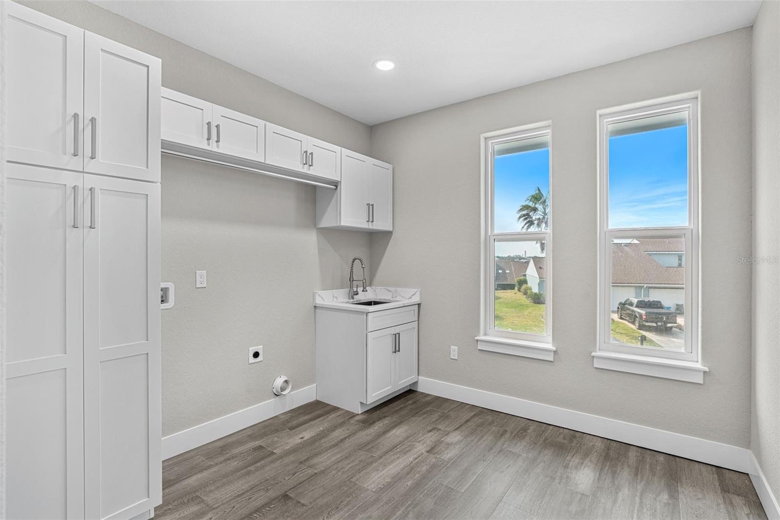 A4670892 Property Photo