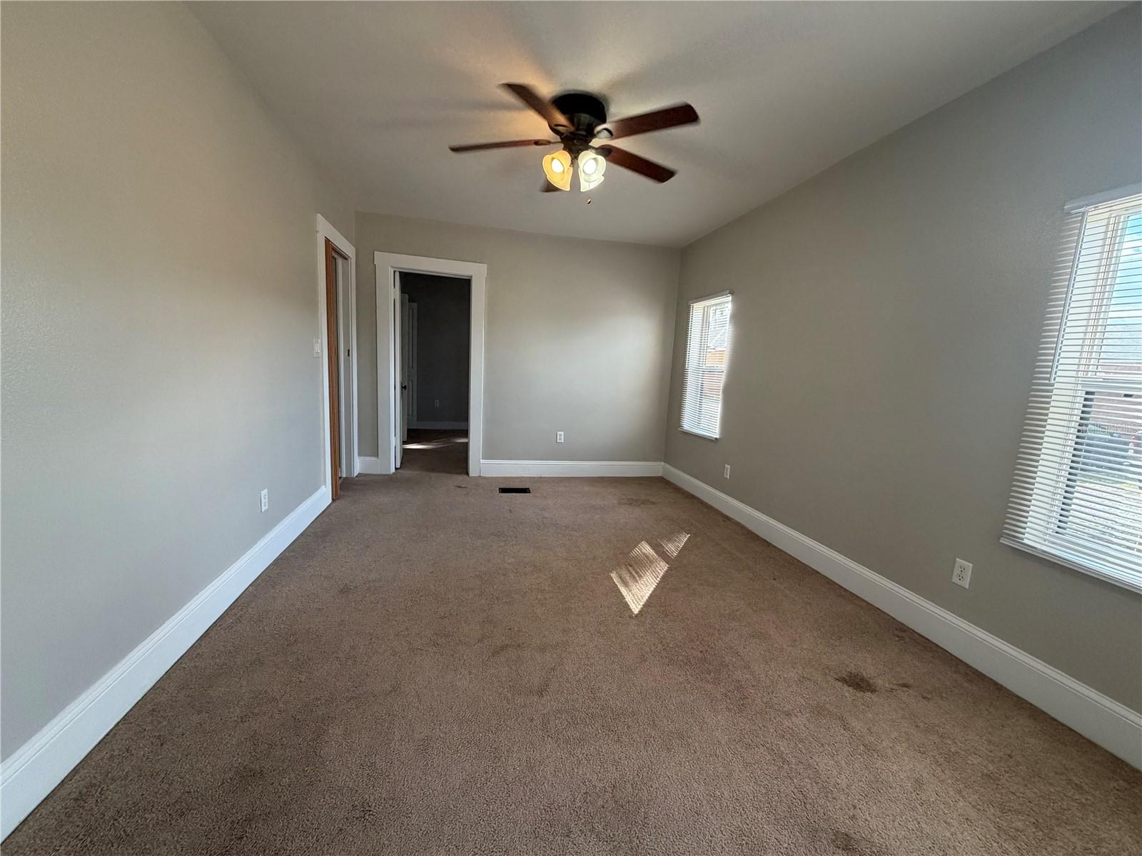 18 E GOLF LINKS AVE, EUSTIS, FL, 32726