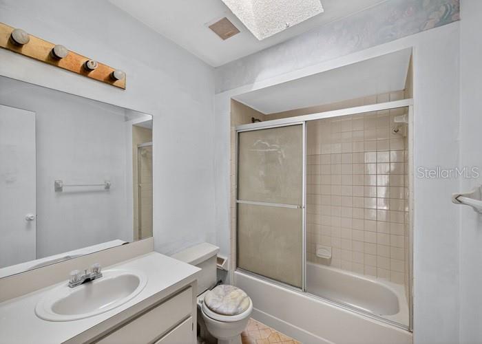 O6357846 Property Photo