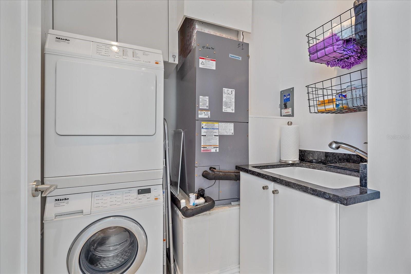 A4670896 Property Photo