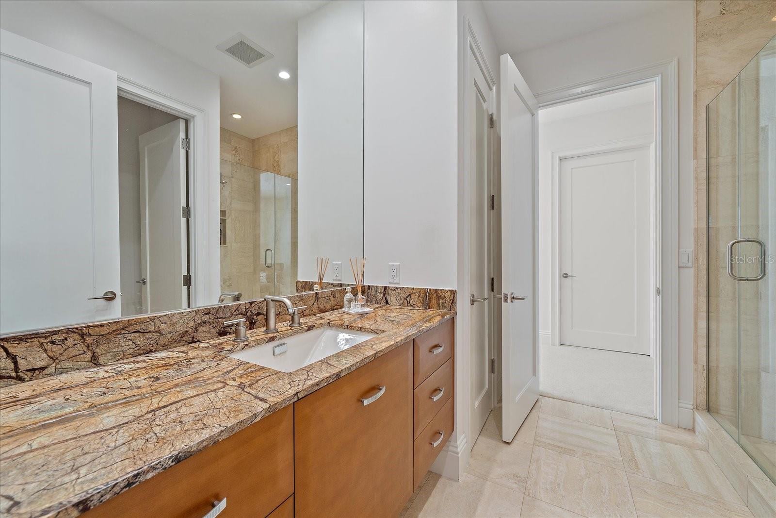 A4670896 Property Photo