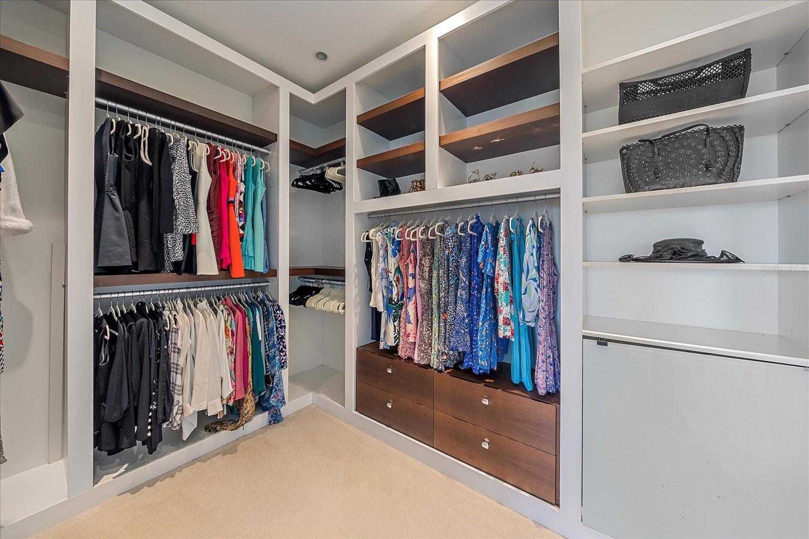 A4670896 Property Photo