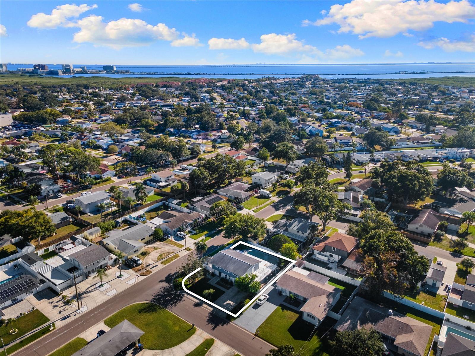 4902 STOLLS AVE, TAMPA, FL, 33615