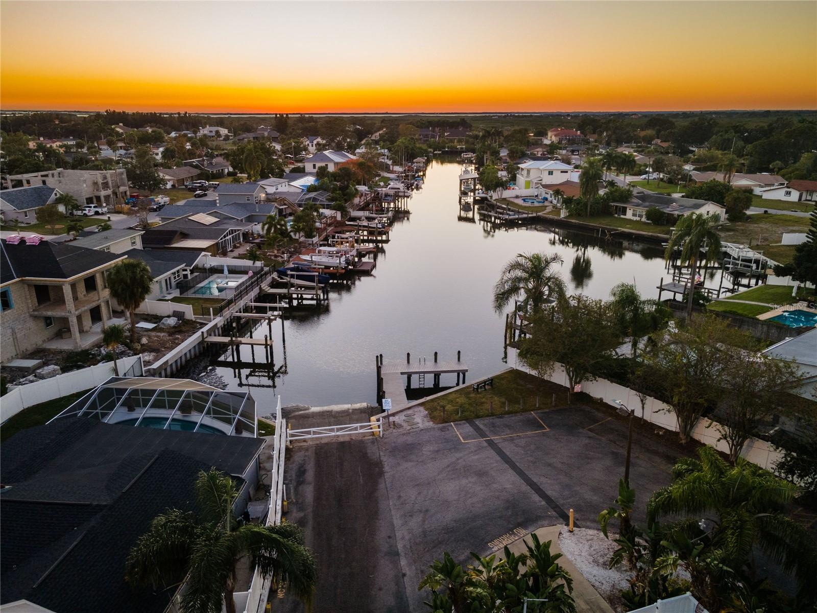 4902 STOLLS AVE, TAMPA, FL, 33615