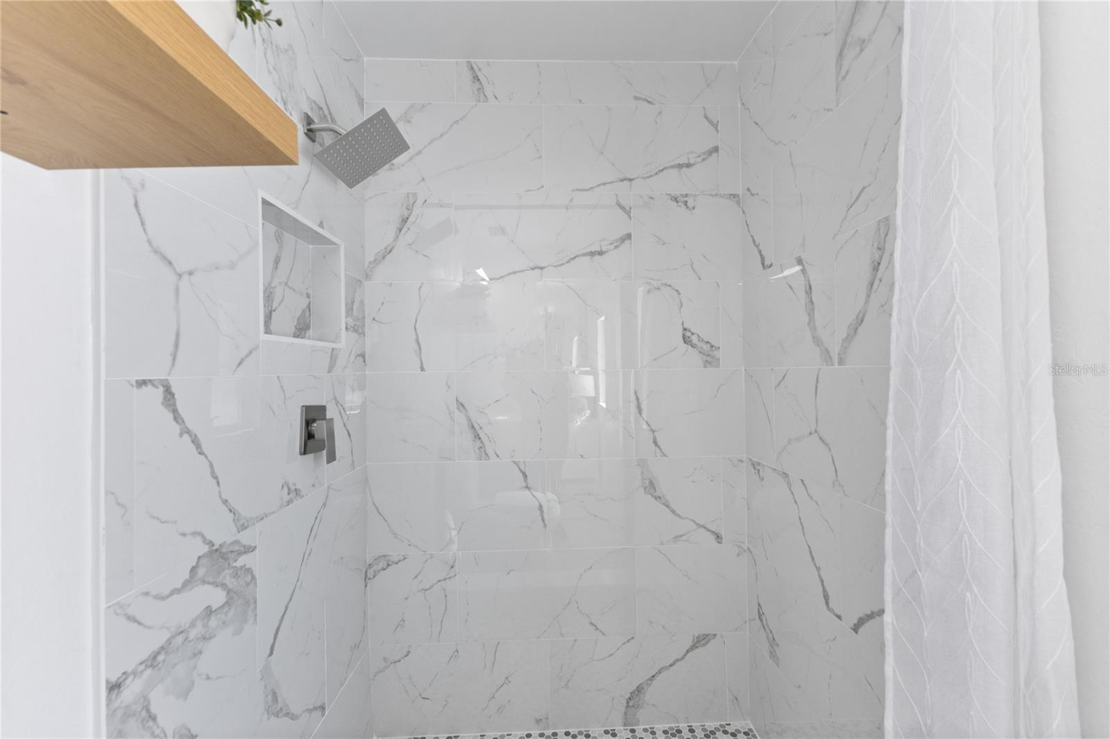 4902 STOLLS AVE, TAMPA, FL, 33615