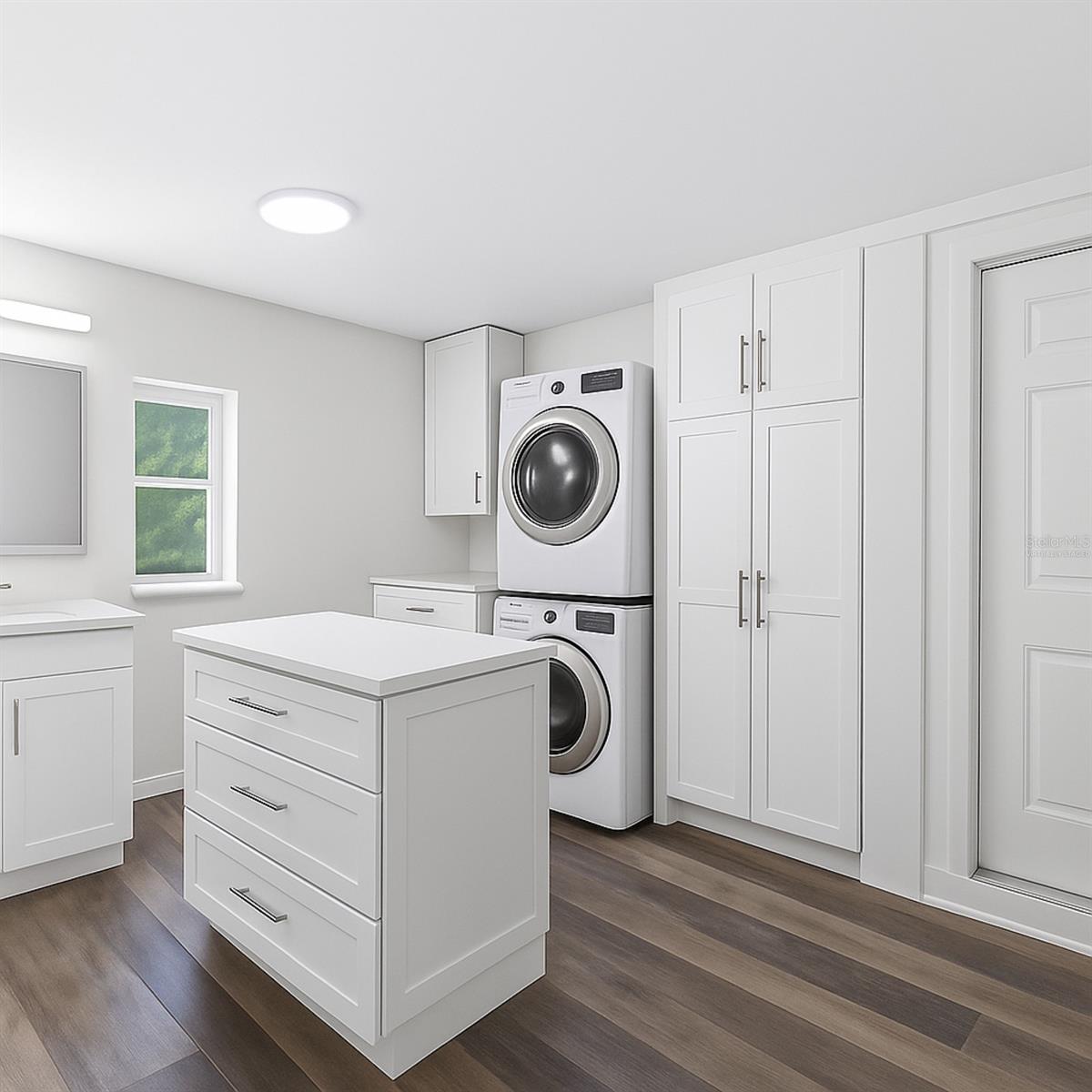 4902 STOLLS AVE, TAMPA, FL, 33615