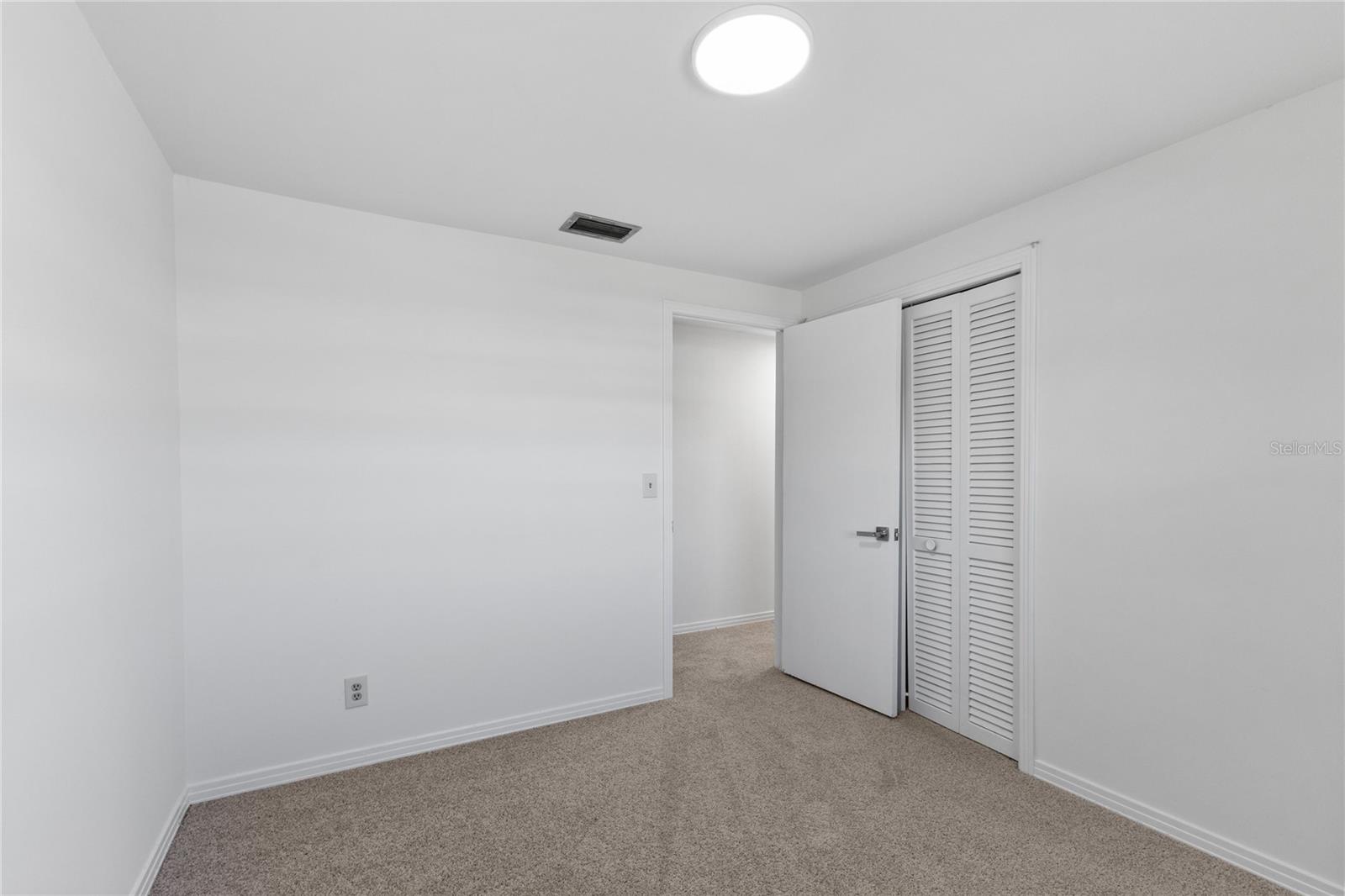 4902 STOLLS AVE, TAMPA, FL, 33615