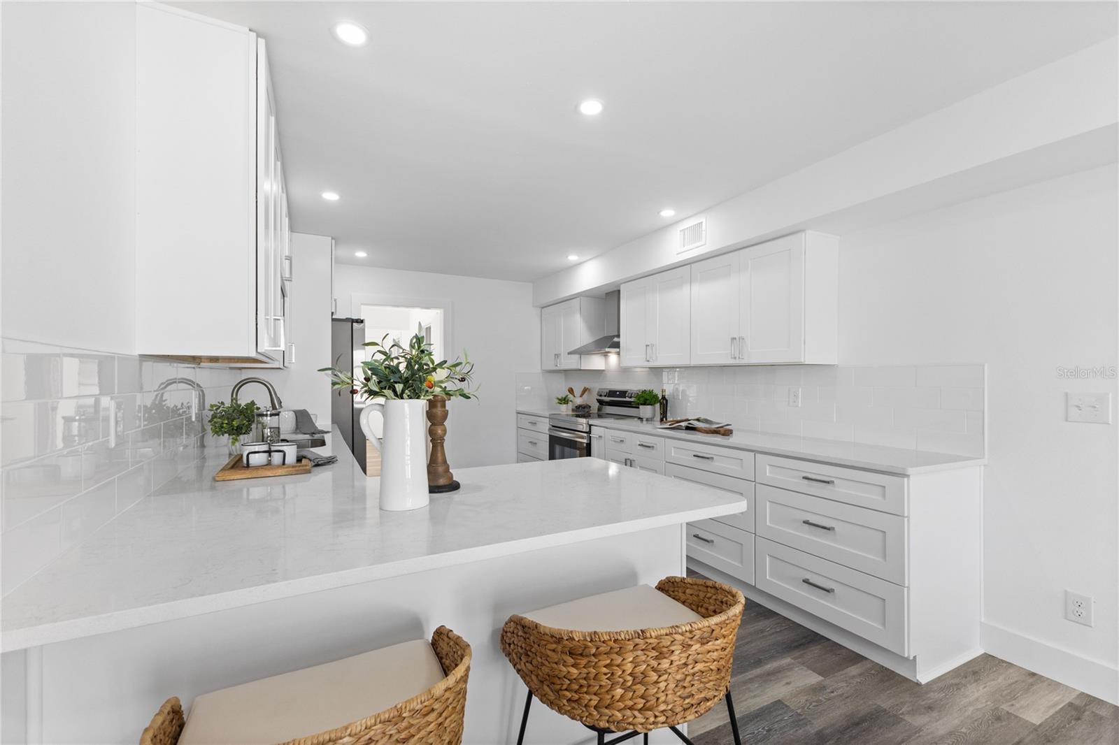 4902 STOLLS AVE, TAMPA, FL, 33615