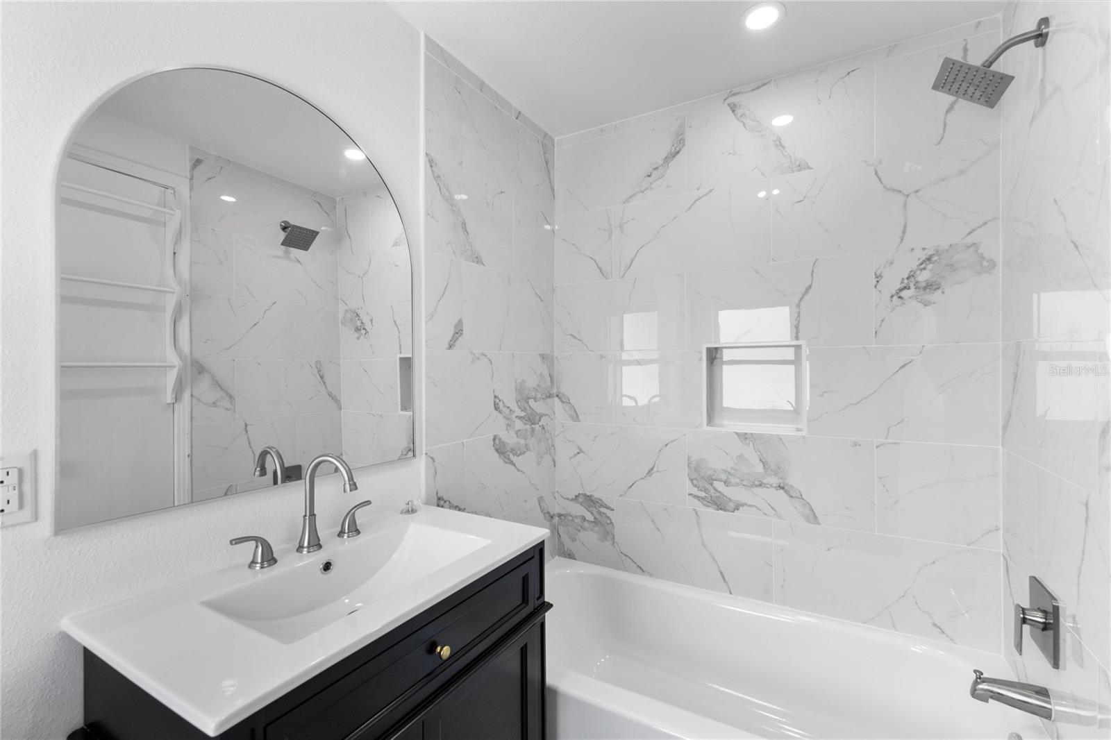 4902 STOLLS AVE, TAMPA, FL, 33615