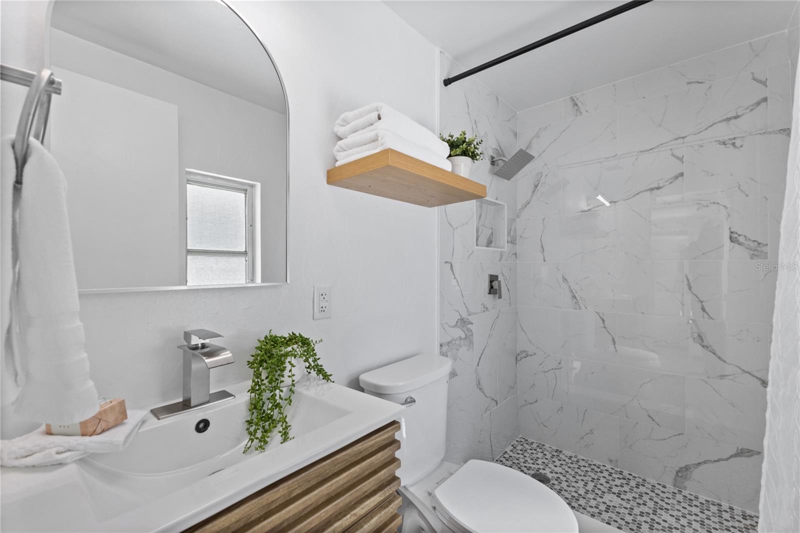 4902 STOLLS AVE, TAMPA, FL, 33615