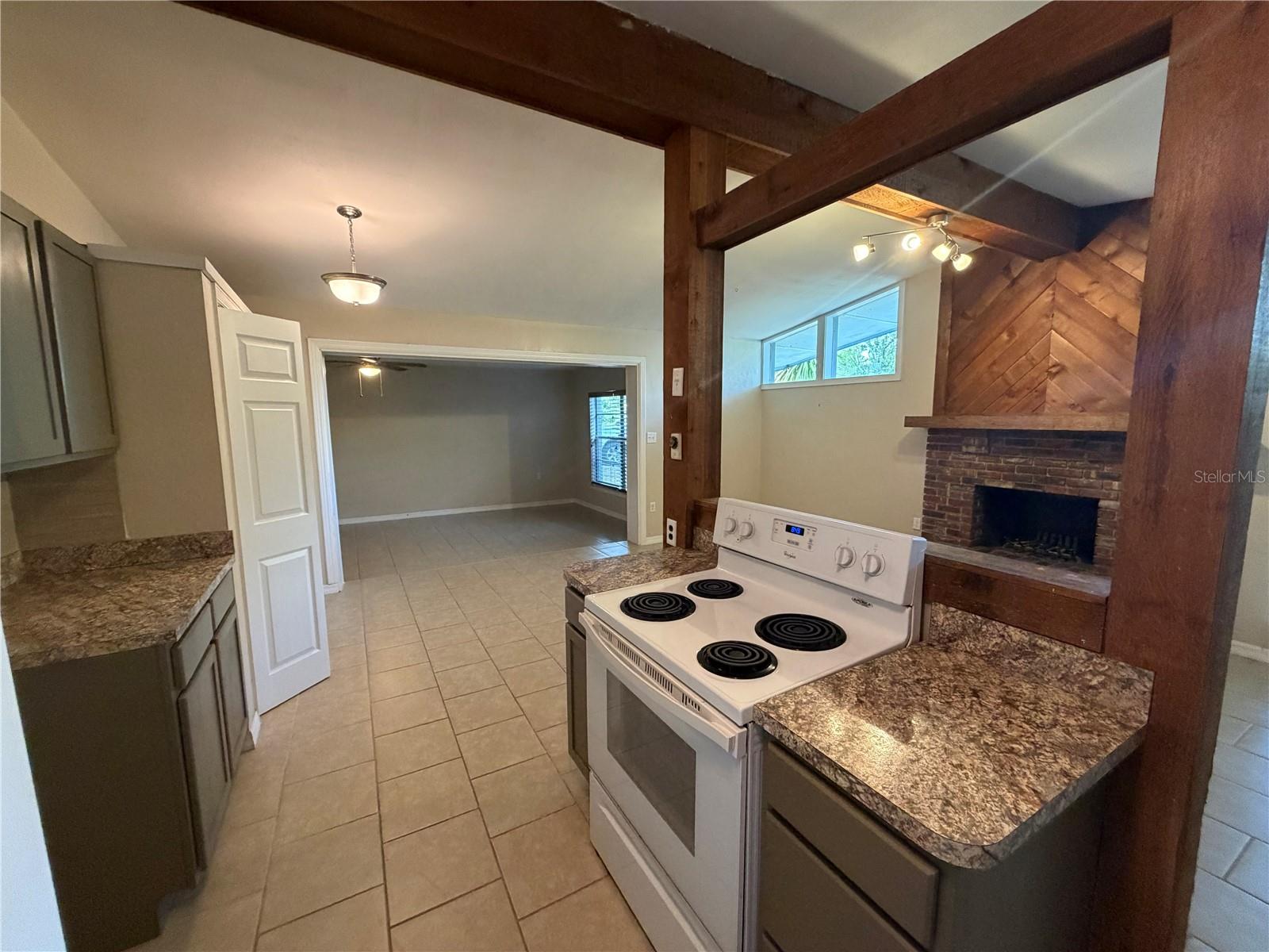 904 HILL ST, EUSTIS, FL, 32726