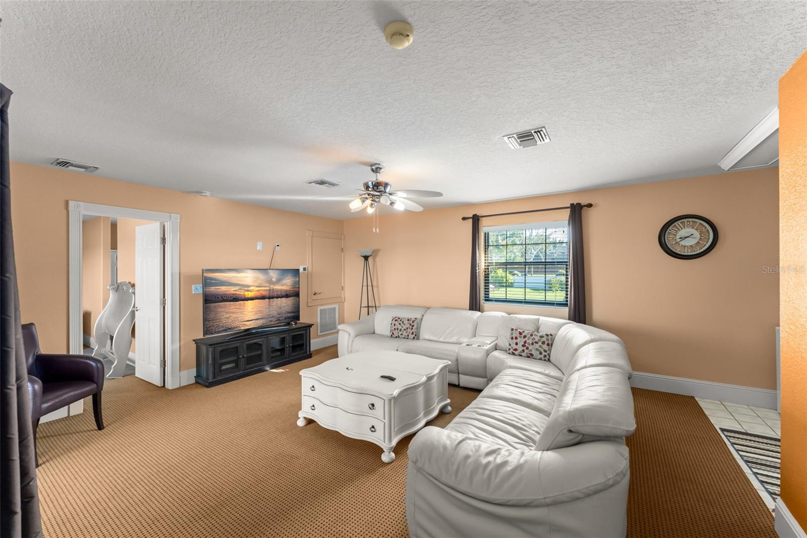 O6357873 Property Photo