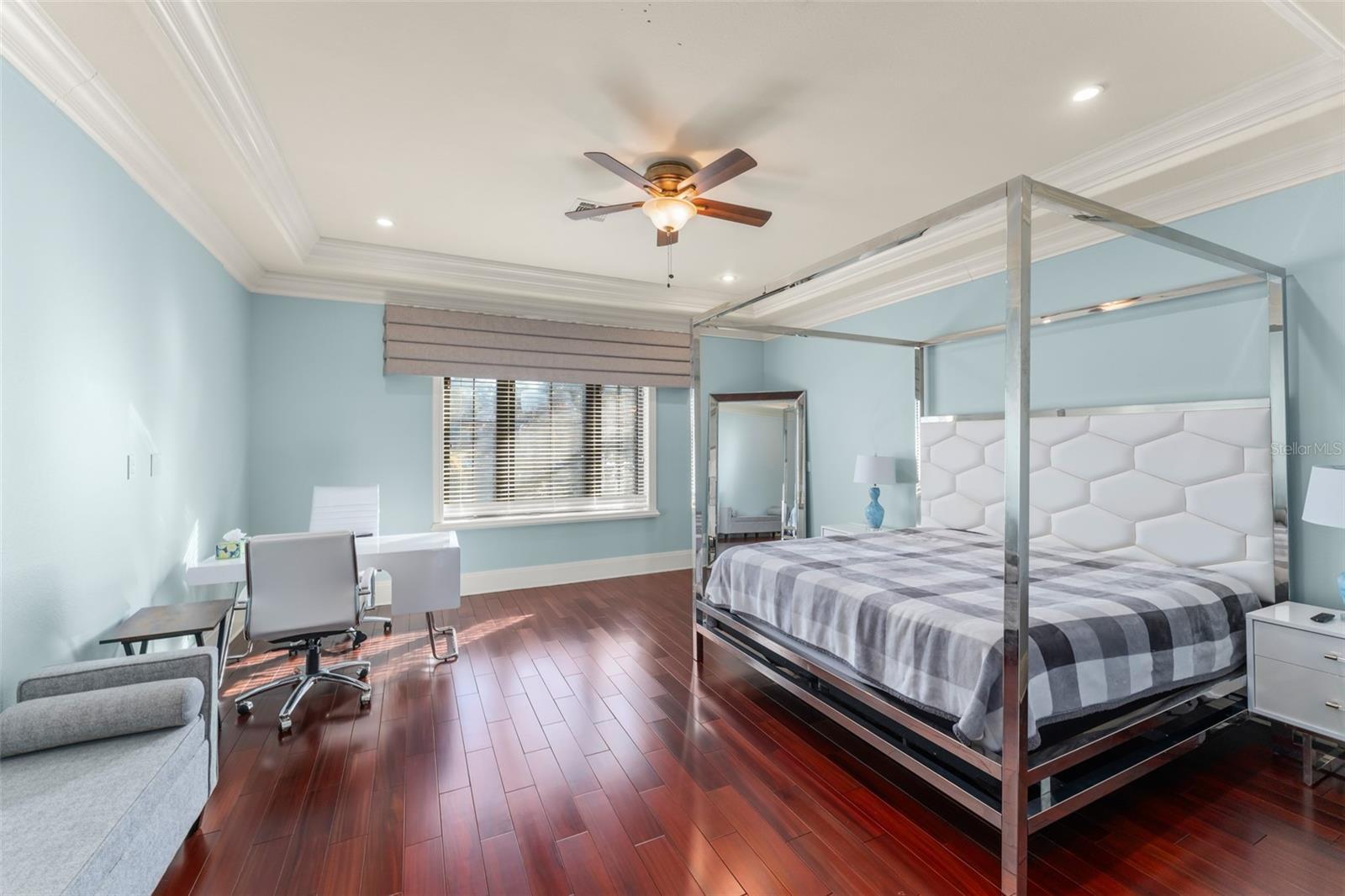 O6357873 Property Photo