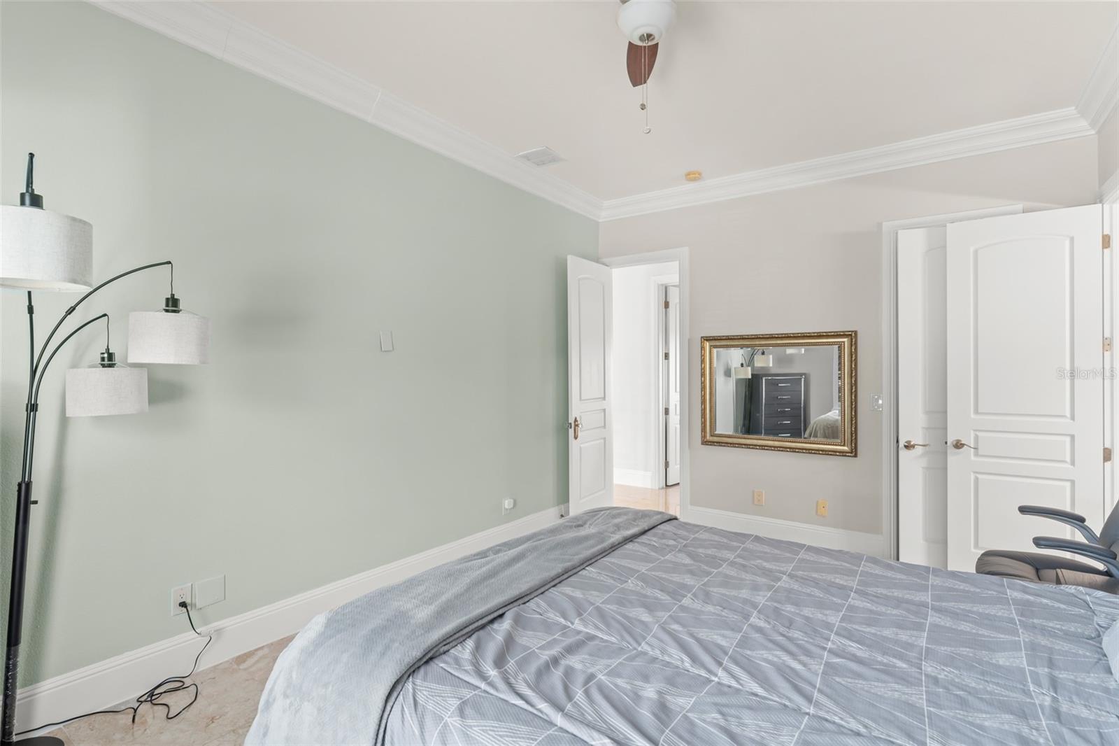 O6357873 Property Photo