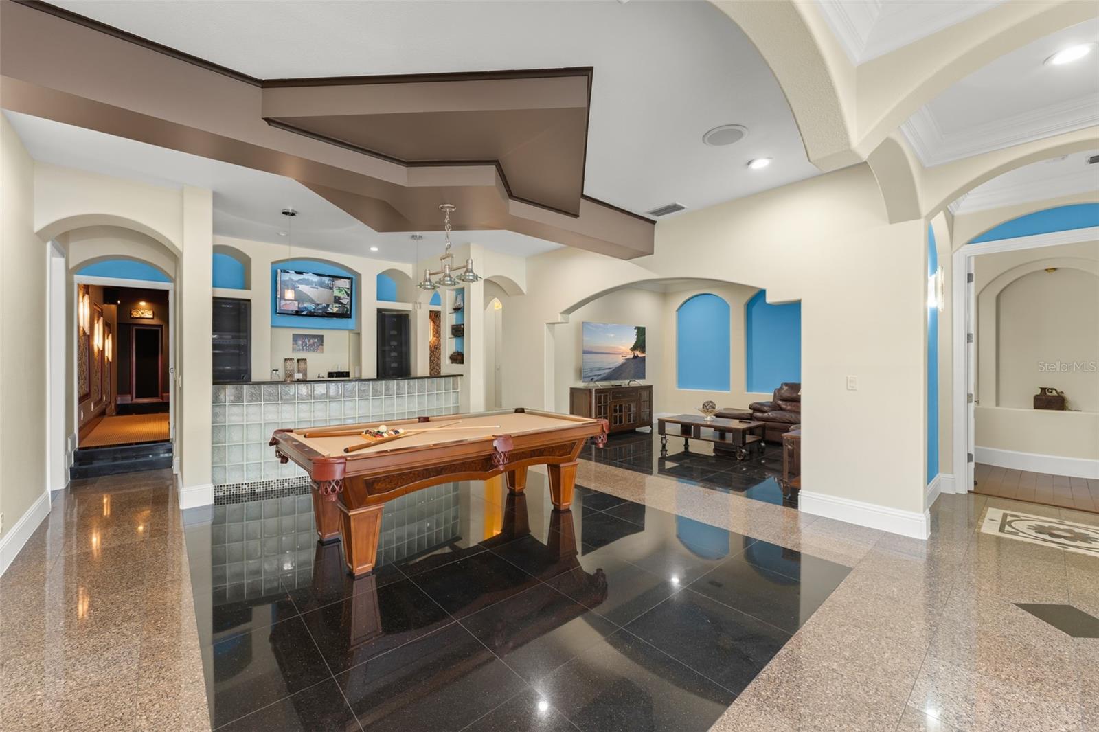 O6357873 Property Photo