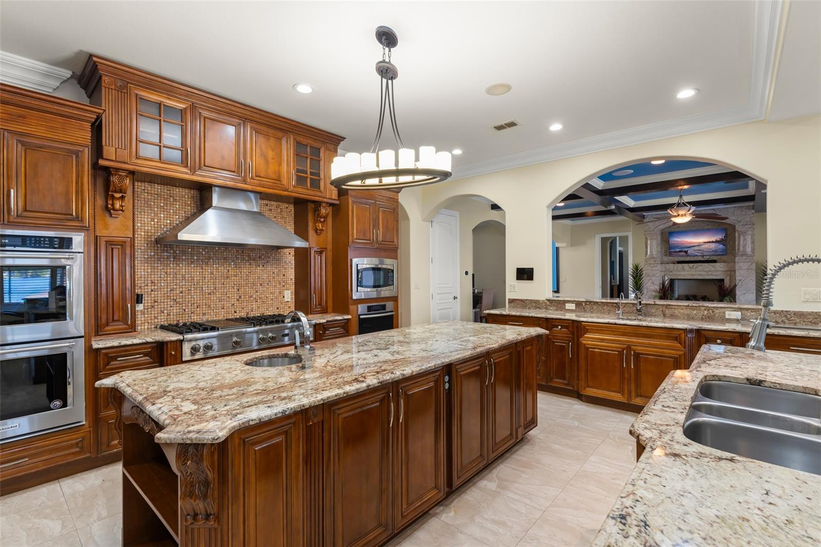 O6357873 Property Photo