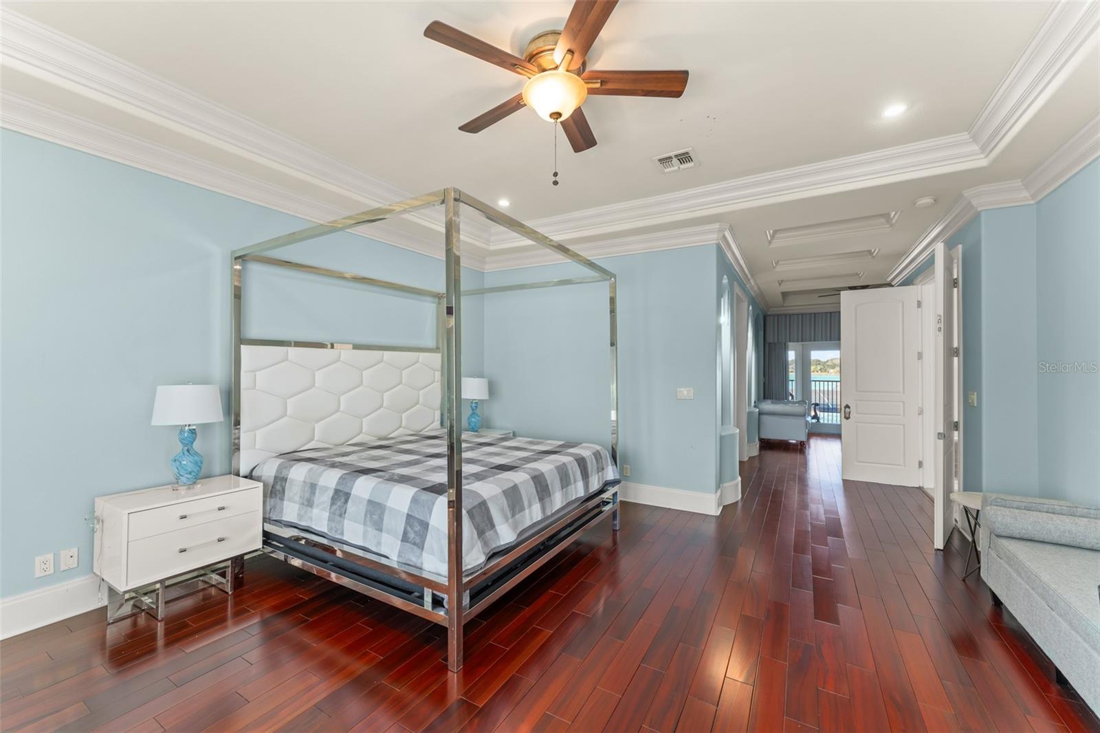 O6357873 Property Photo