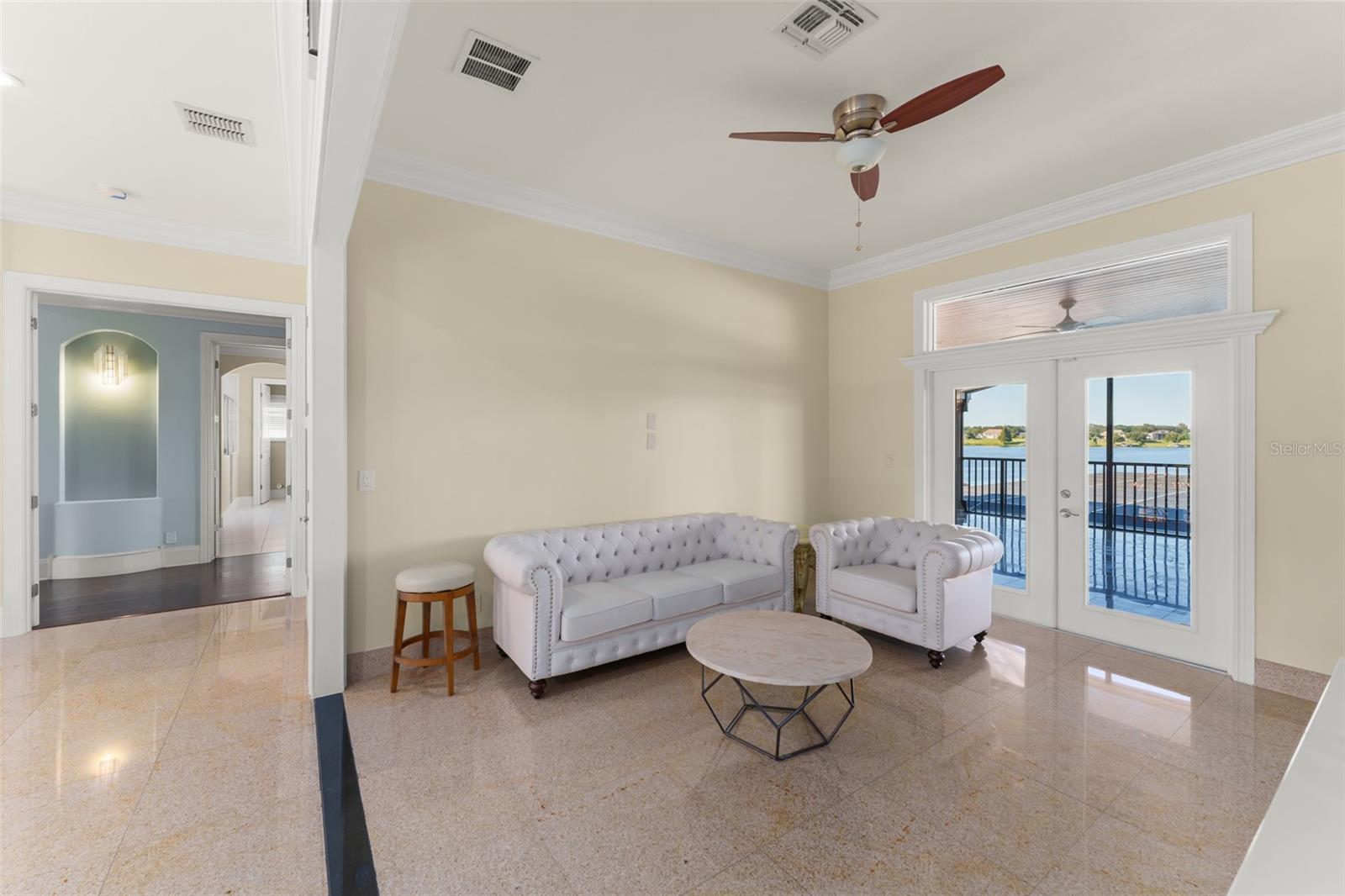 O6357873 Property Photo