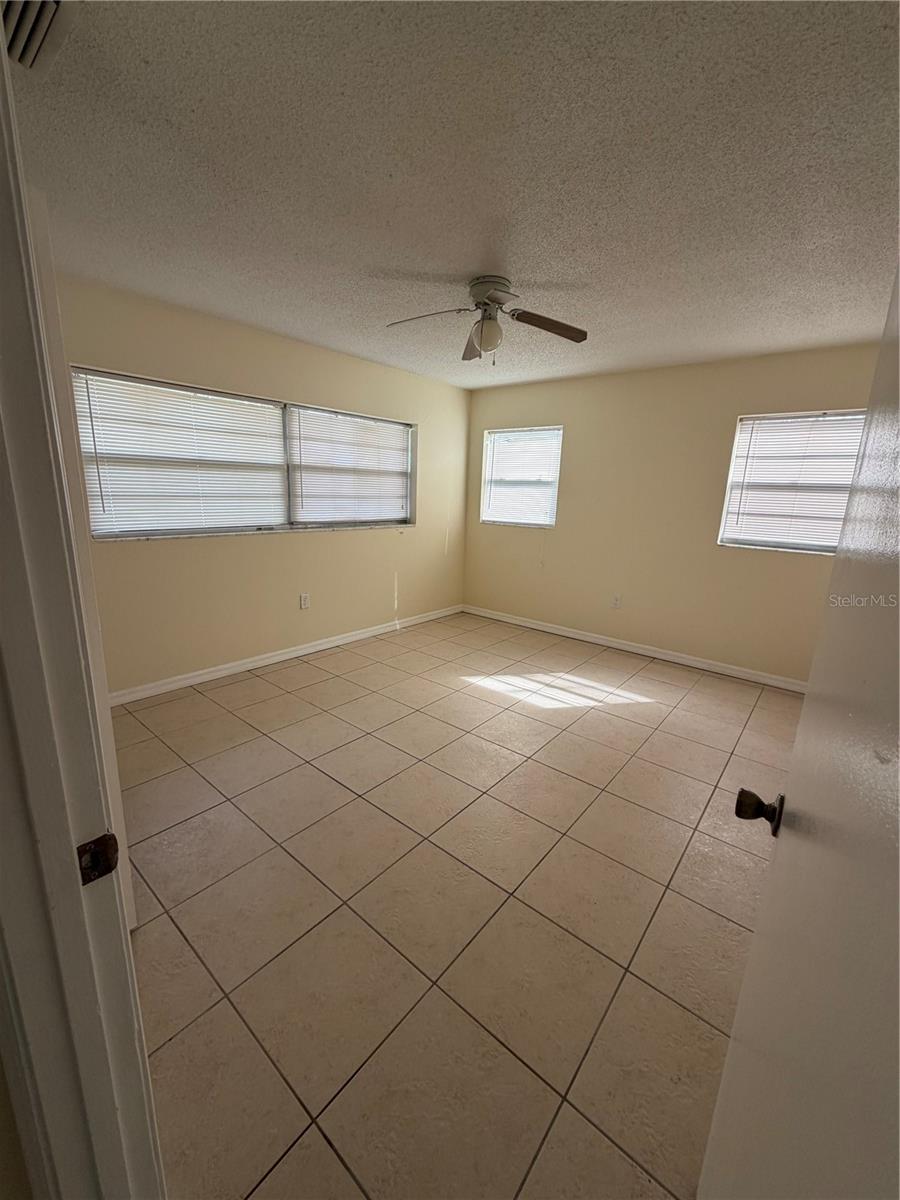 427 LAMBERT AVE, FLAGLER BEACH, FL, 32136