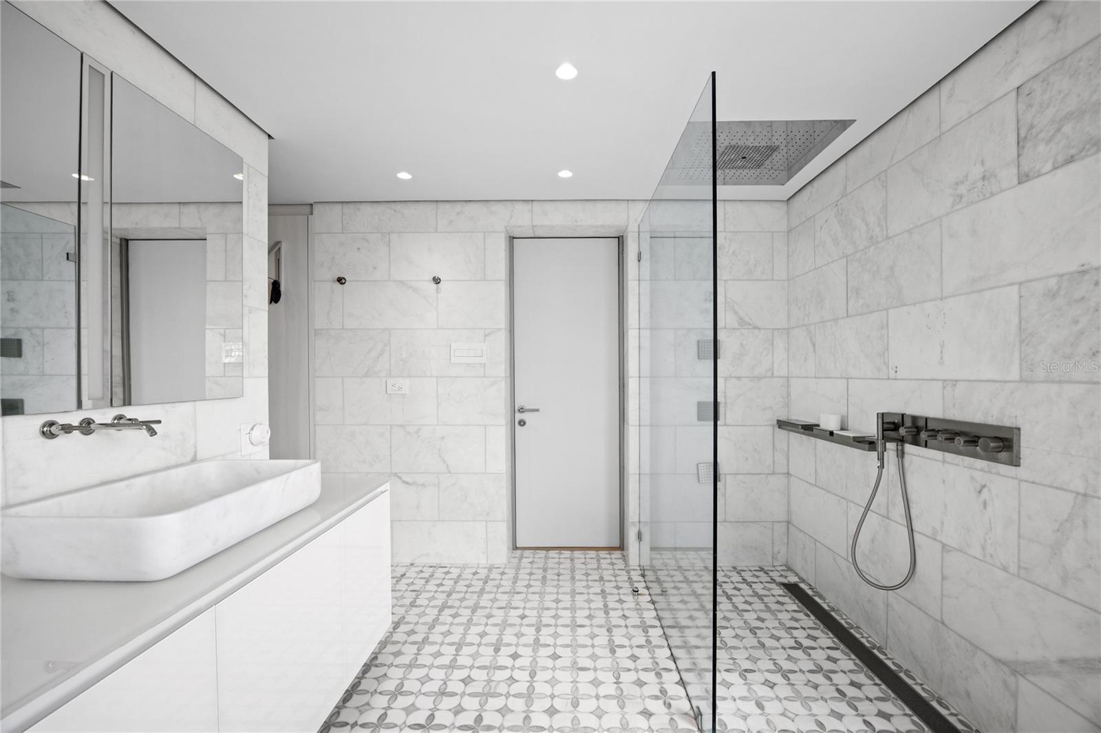 PR9117148 Property Photo