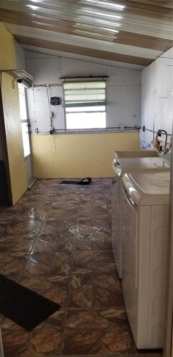 3835 LOMI LOMI DR, HOLIDAY, FL, 34691