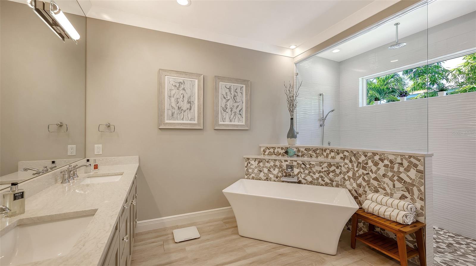 A4670926 Property Photo