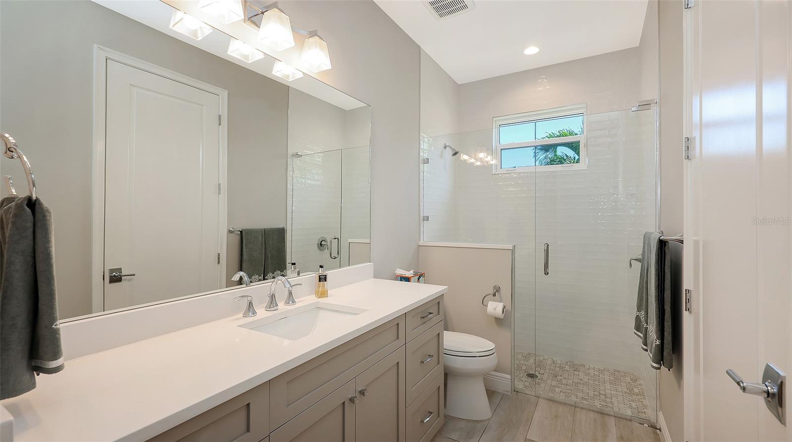 A4670926 Property Photo