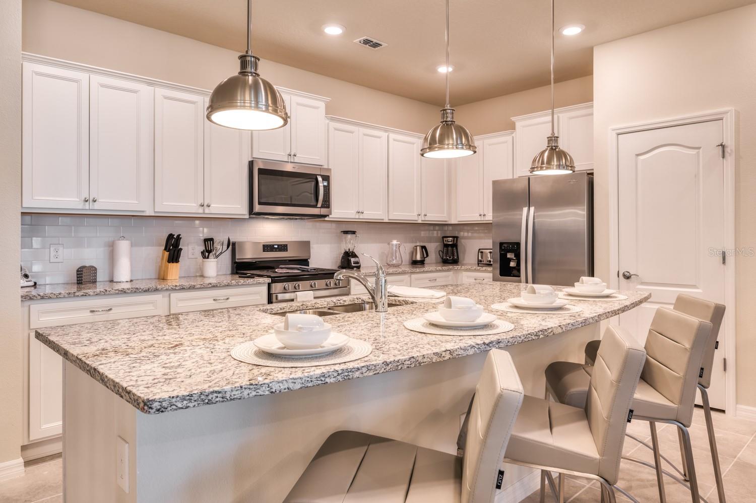 7561 OAK SPRING LN, DAVENPORT, FL, 33837