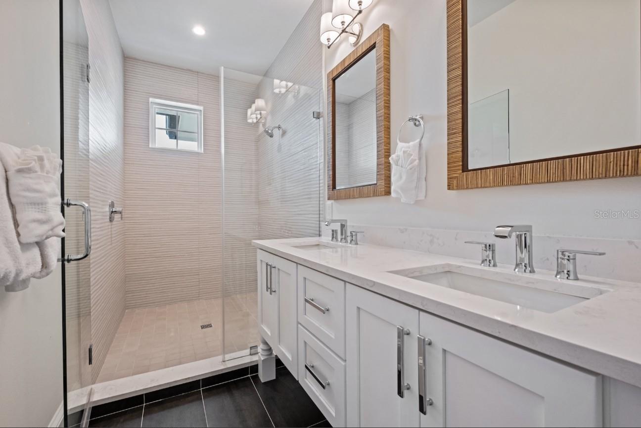 A4670933 Property Photo