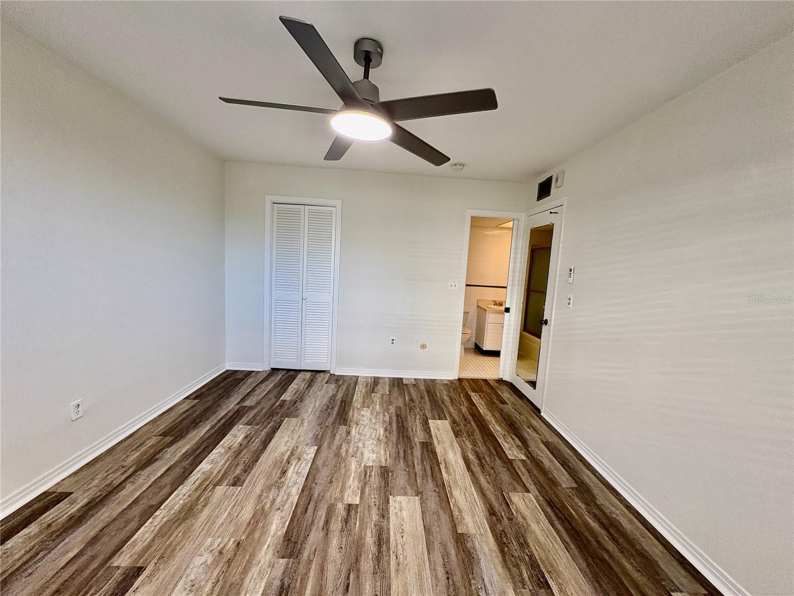 147 BLUFF VIEW #110, BELLEAIR BLUFFS, FL, 33770