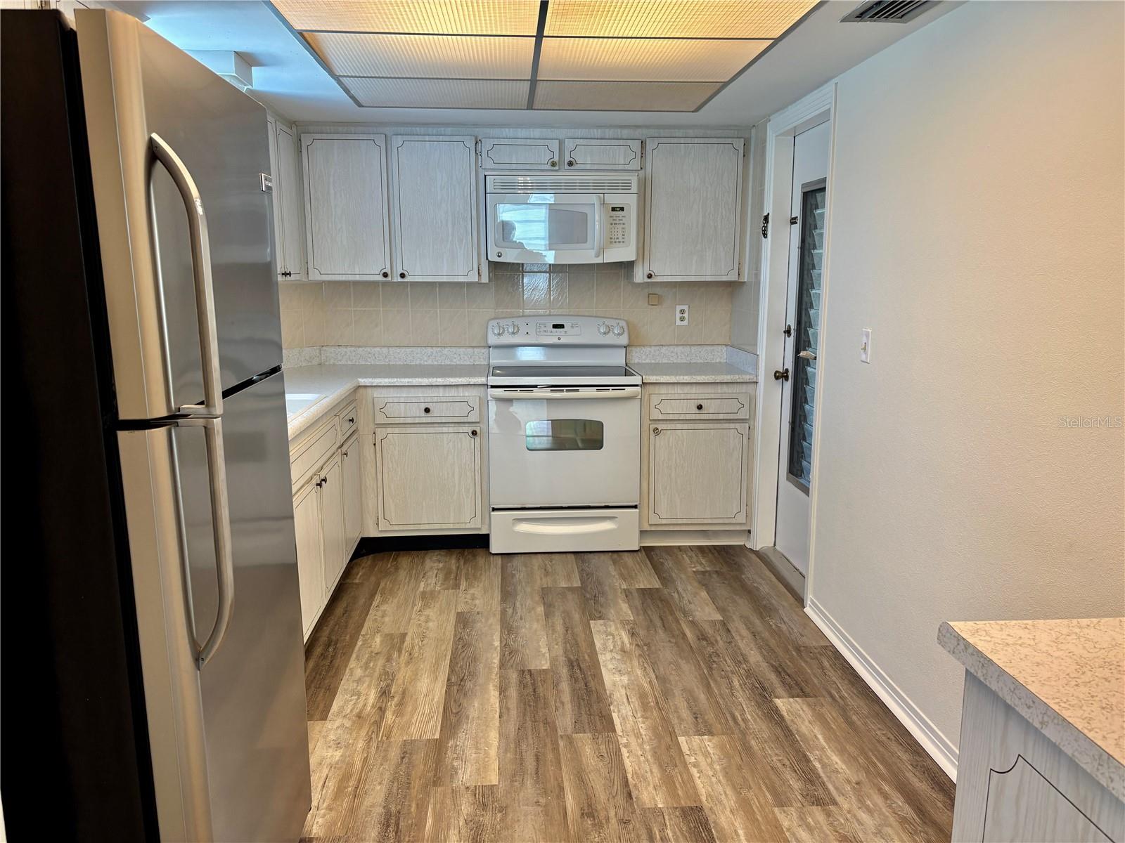 147 BLUFF VIEW #110, BELLEAIR BLUFFS, FL, 33770